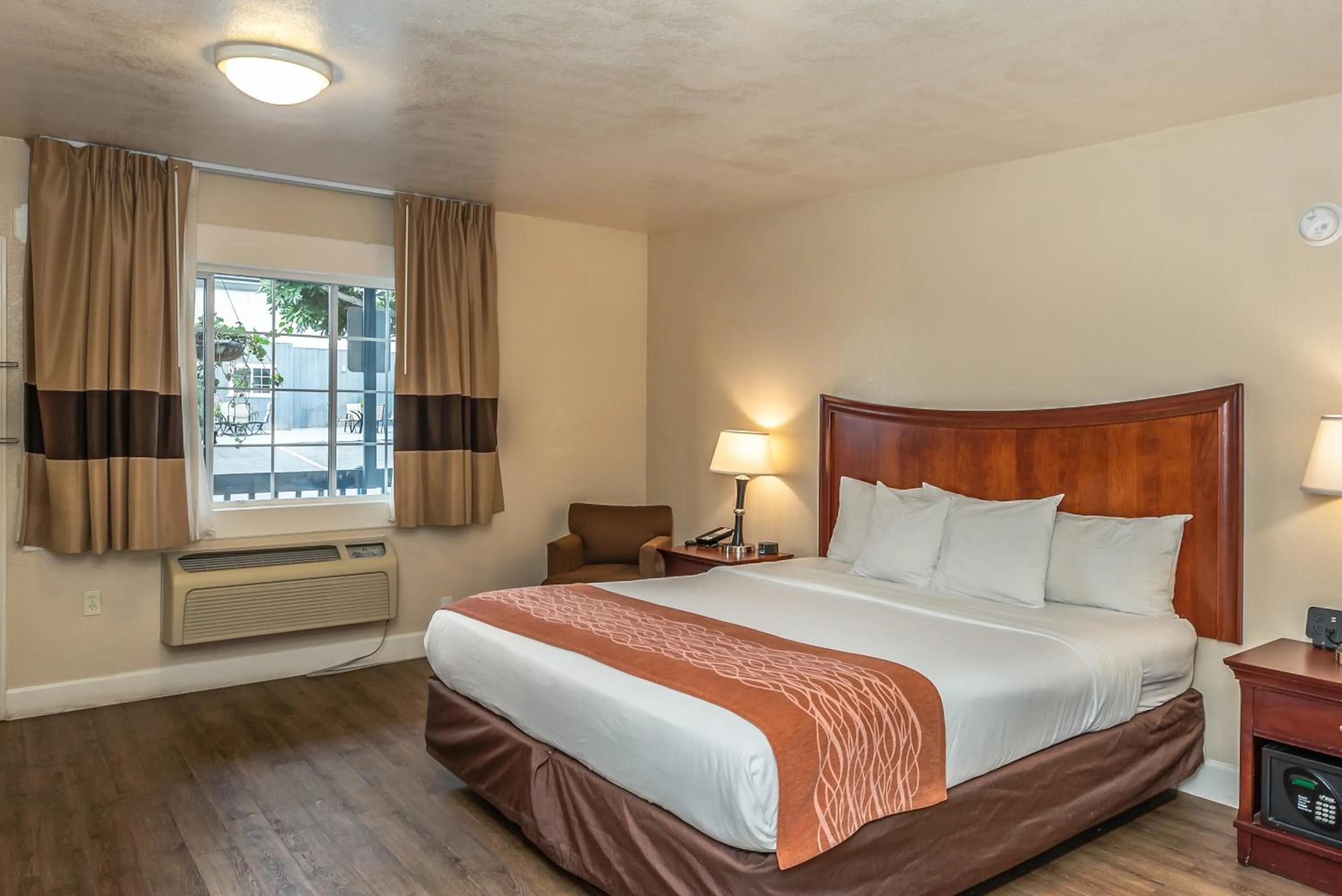 Bed in Blu Pacific Hotel