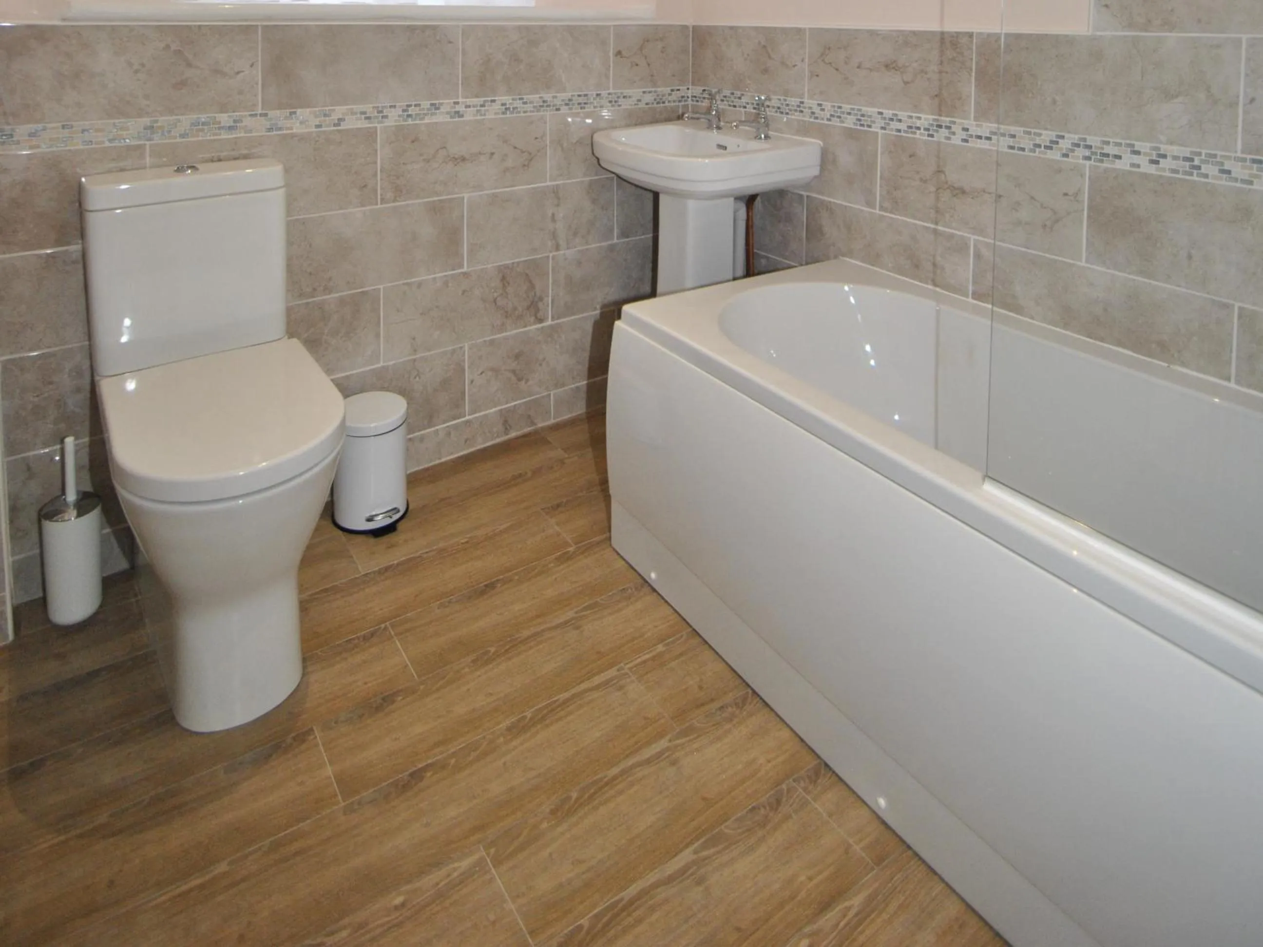 Bathroom in The Hood Arms