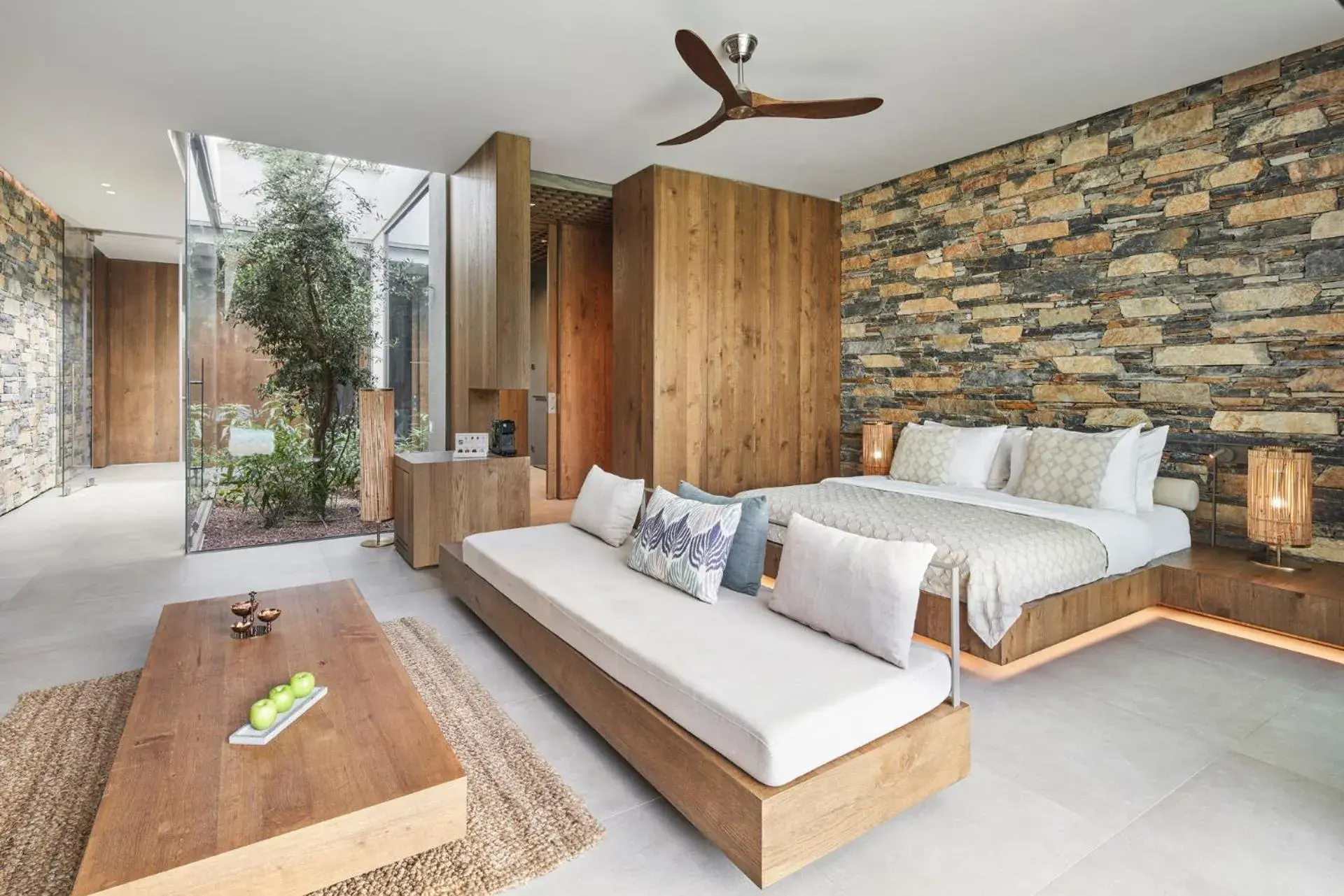 Lagoon Family Swim-up in Voyage Torba Hotel Lagoon Family Swim-up in Voyage Torba Hotel