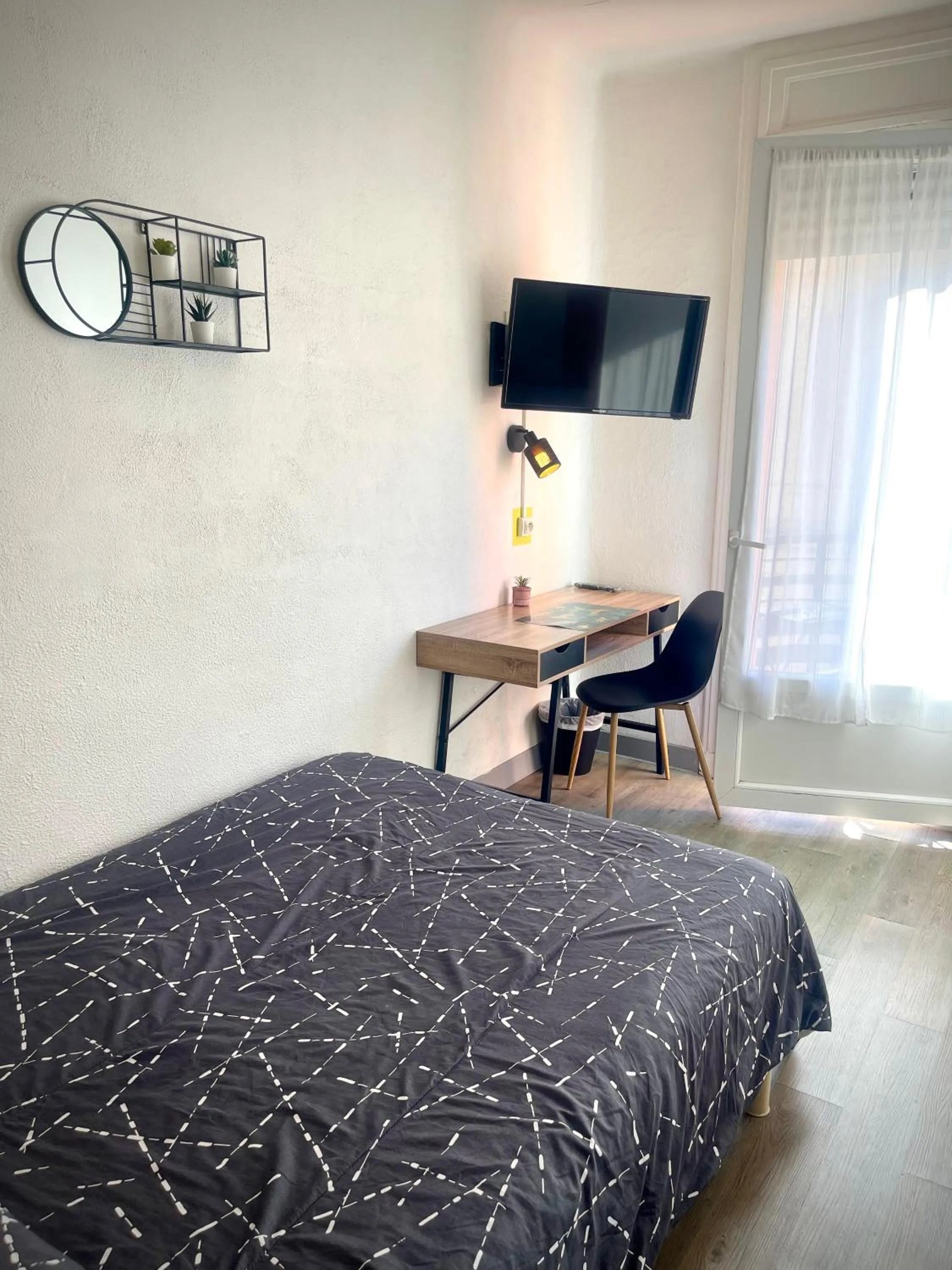 Bed in Hôtel Colisée-Verdun Centre Gare Saint-Roch