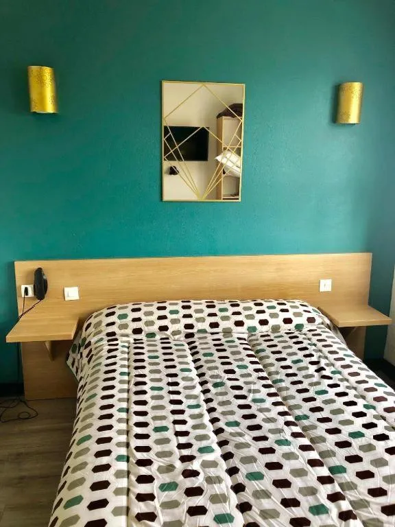 Bed in Hôtel Colisée-Verdun Centre Gare Saint-Roch