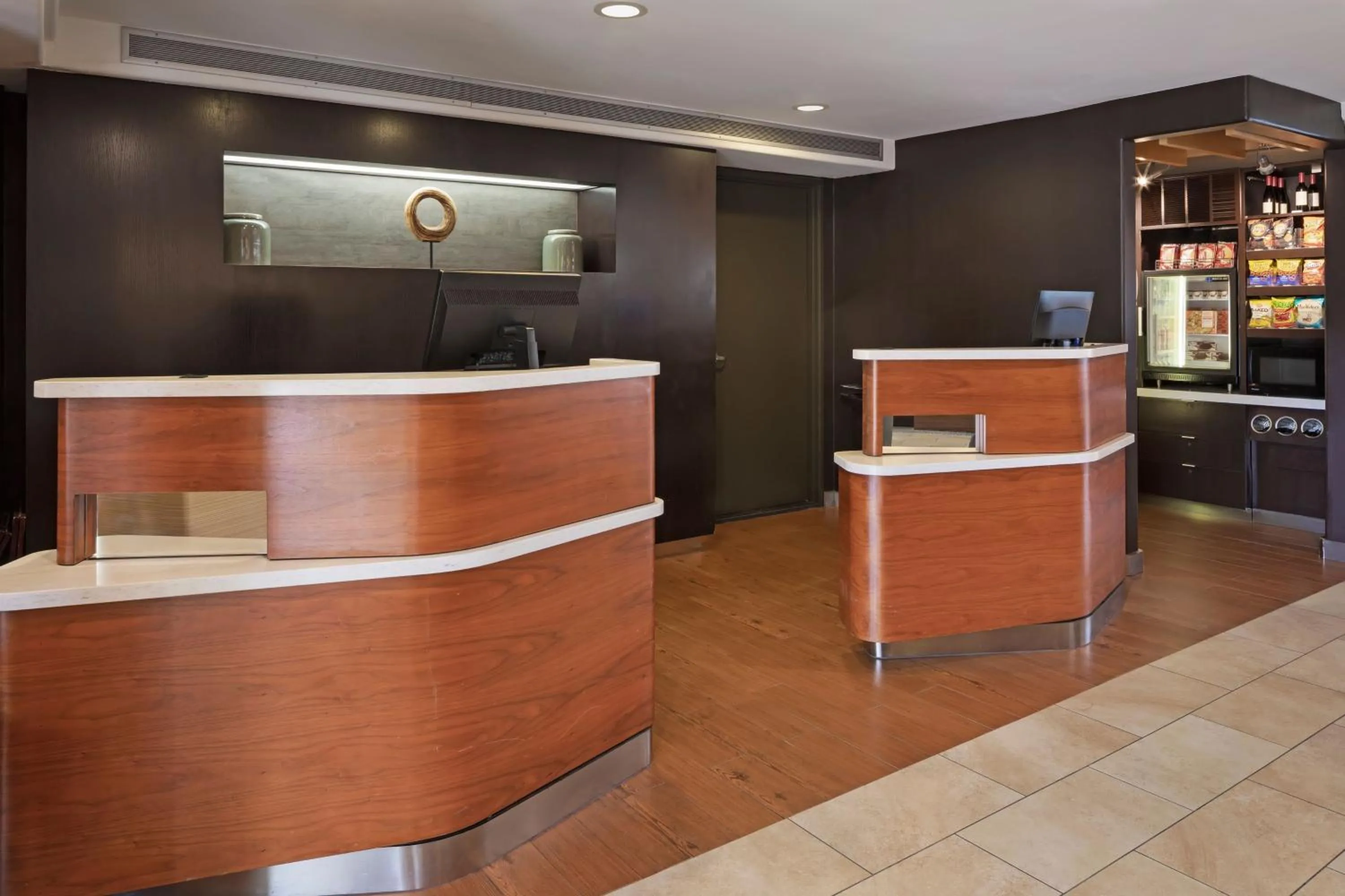 Lobby or reception in Courtyard by Marriott San Diego Del Mar/Solana Beach