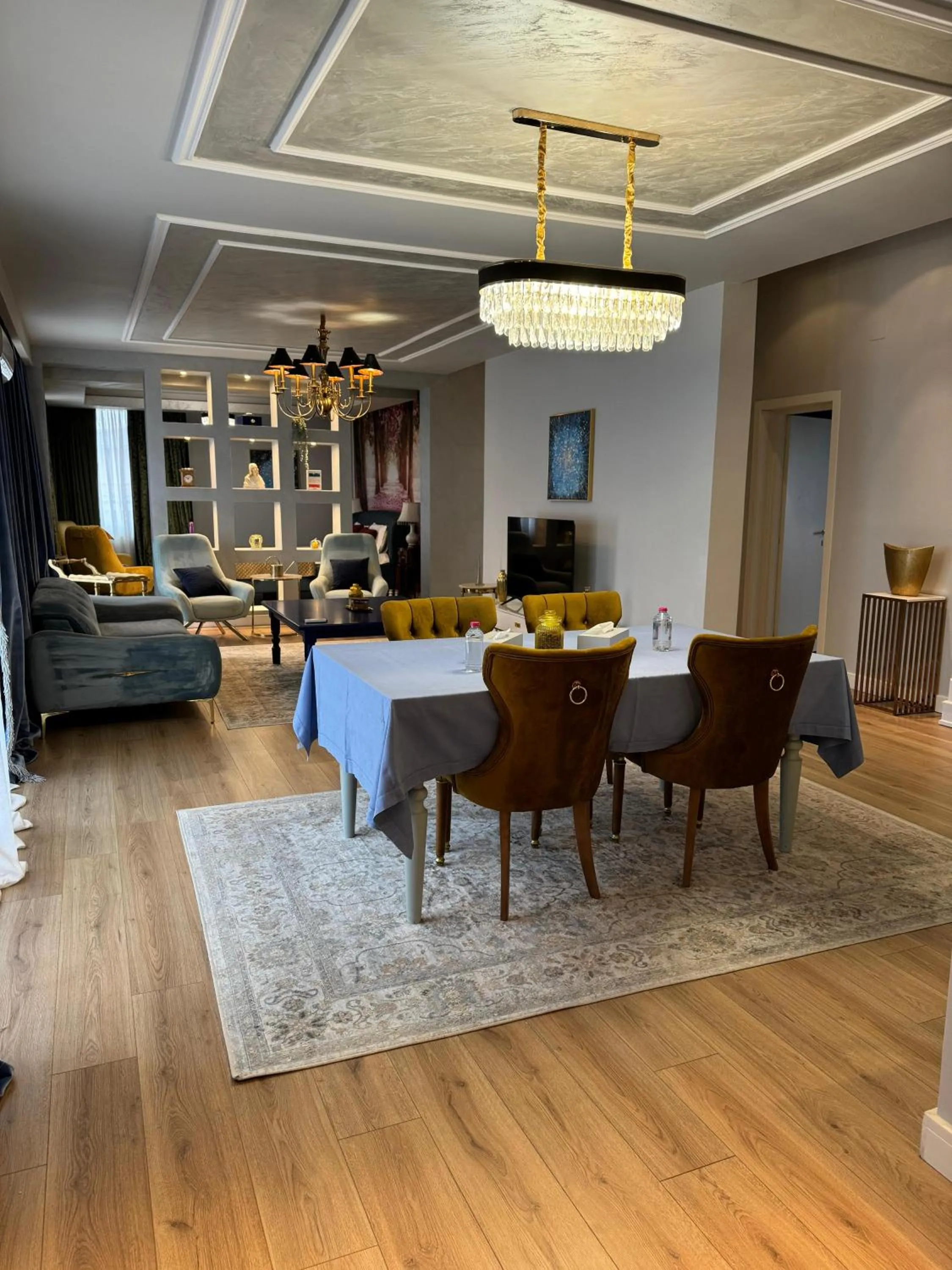 Living room in Phoenicia Suites Baneasa