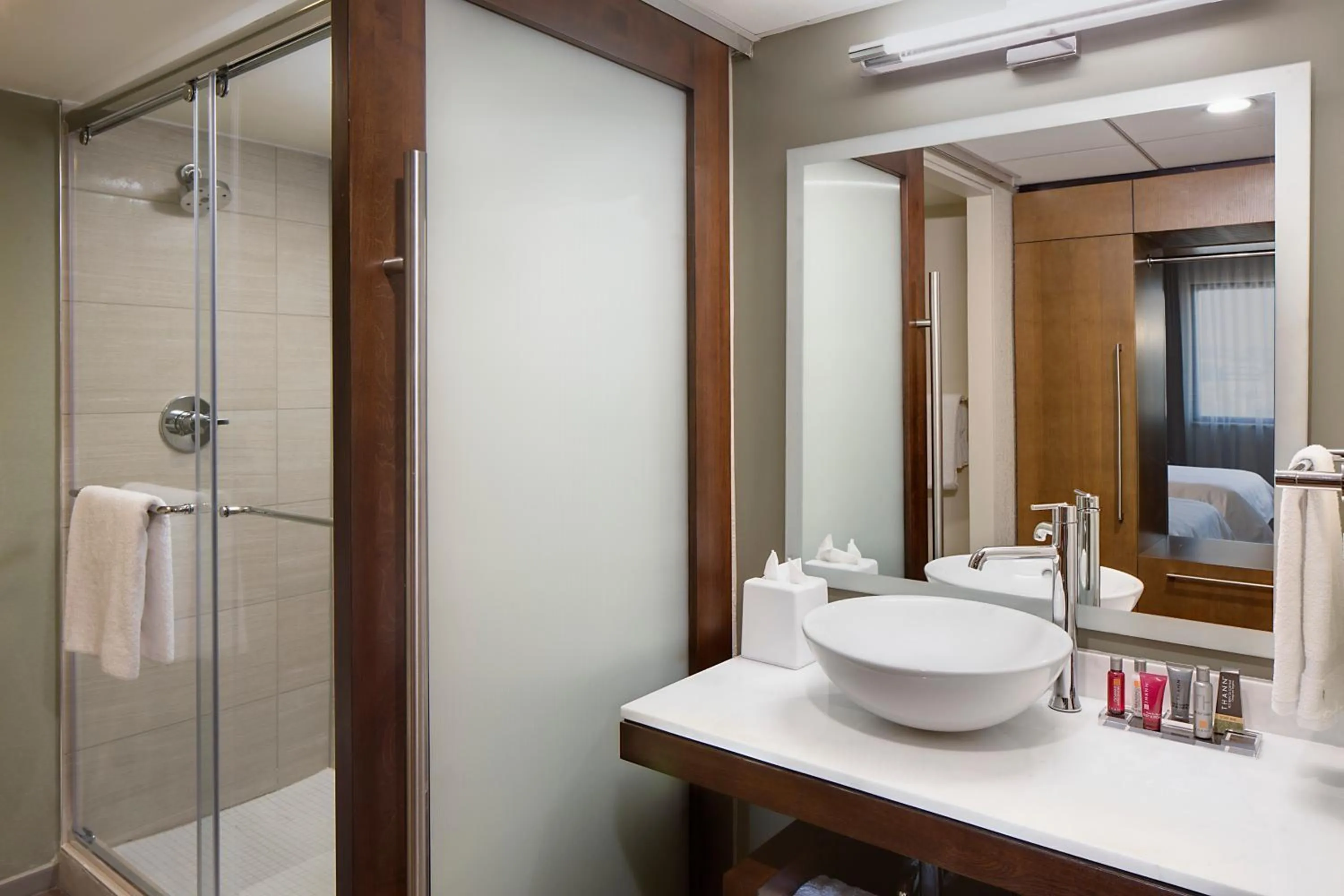 Shower in San Antonio Marriott Northwest Medical Center