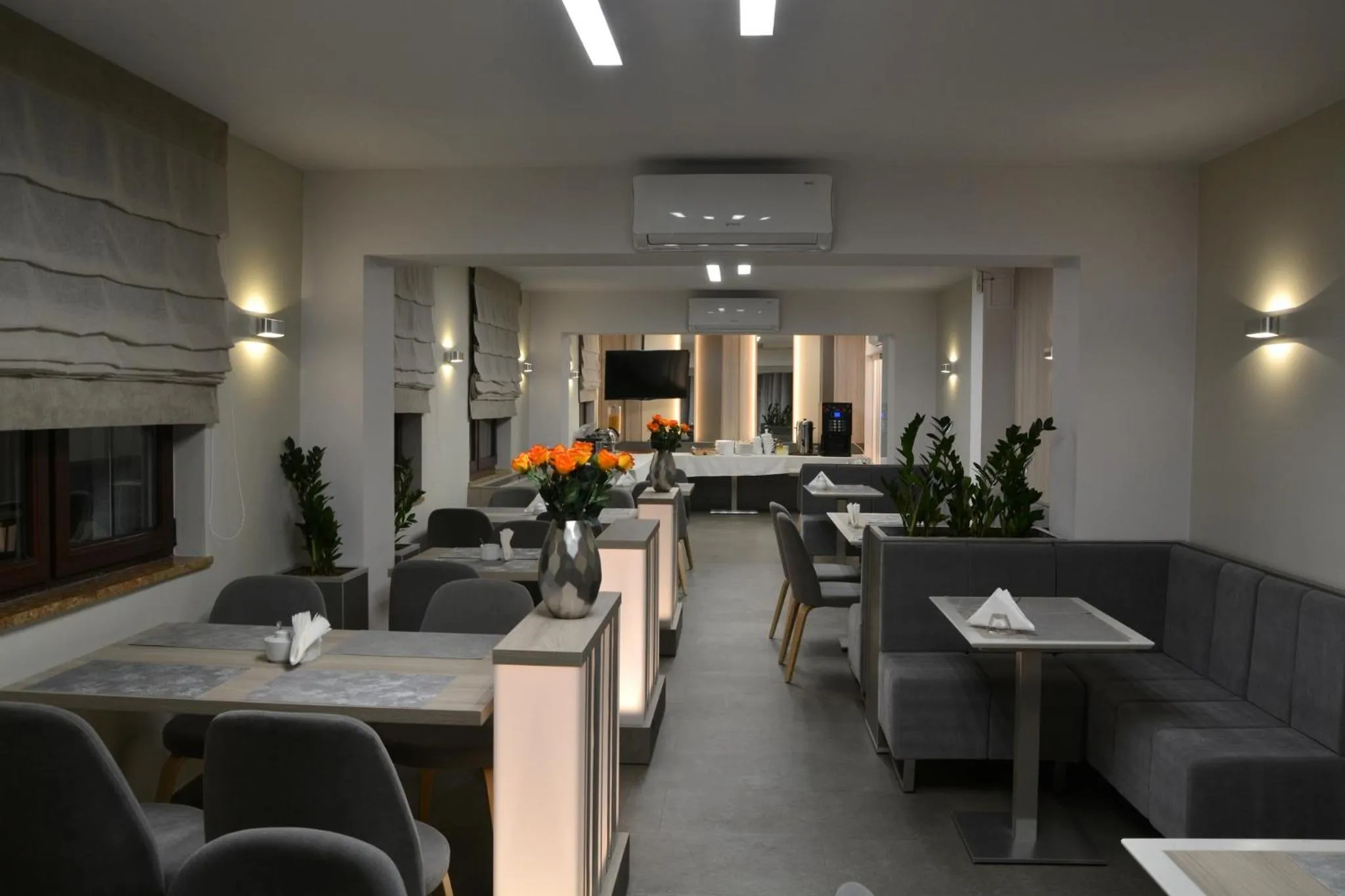 Restaurant/places to eat in Hotel Pomorski