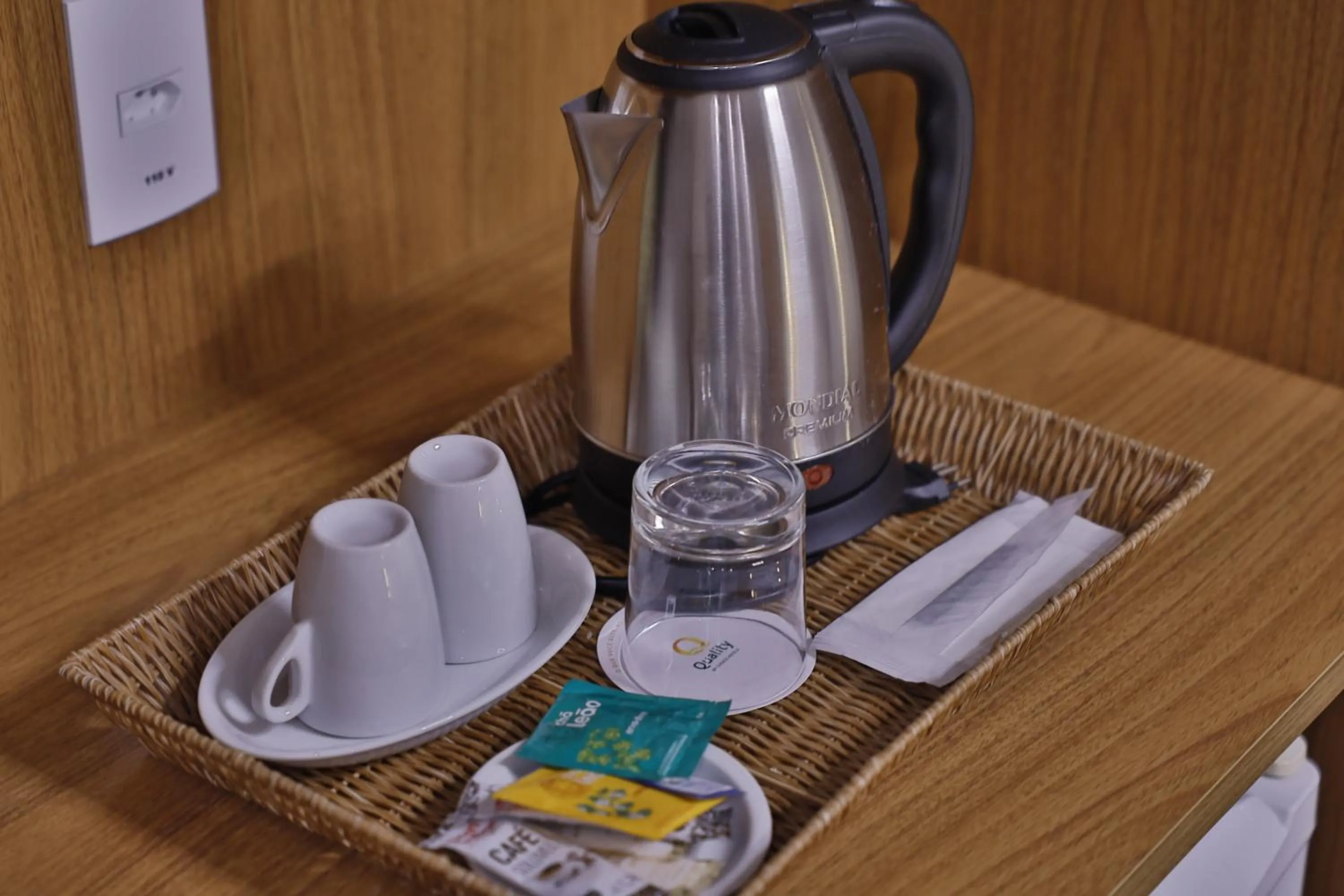 Coffee/tea facilities in Quality Hotel Jundiaí