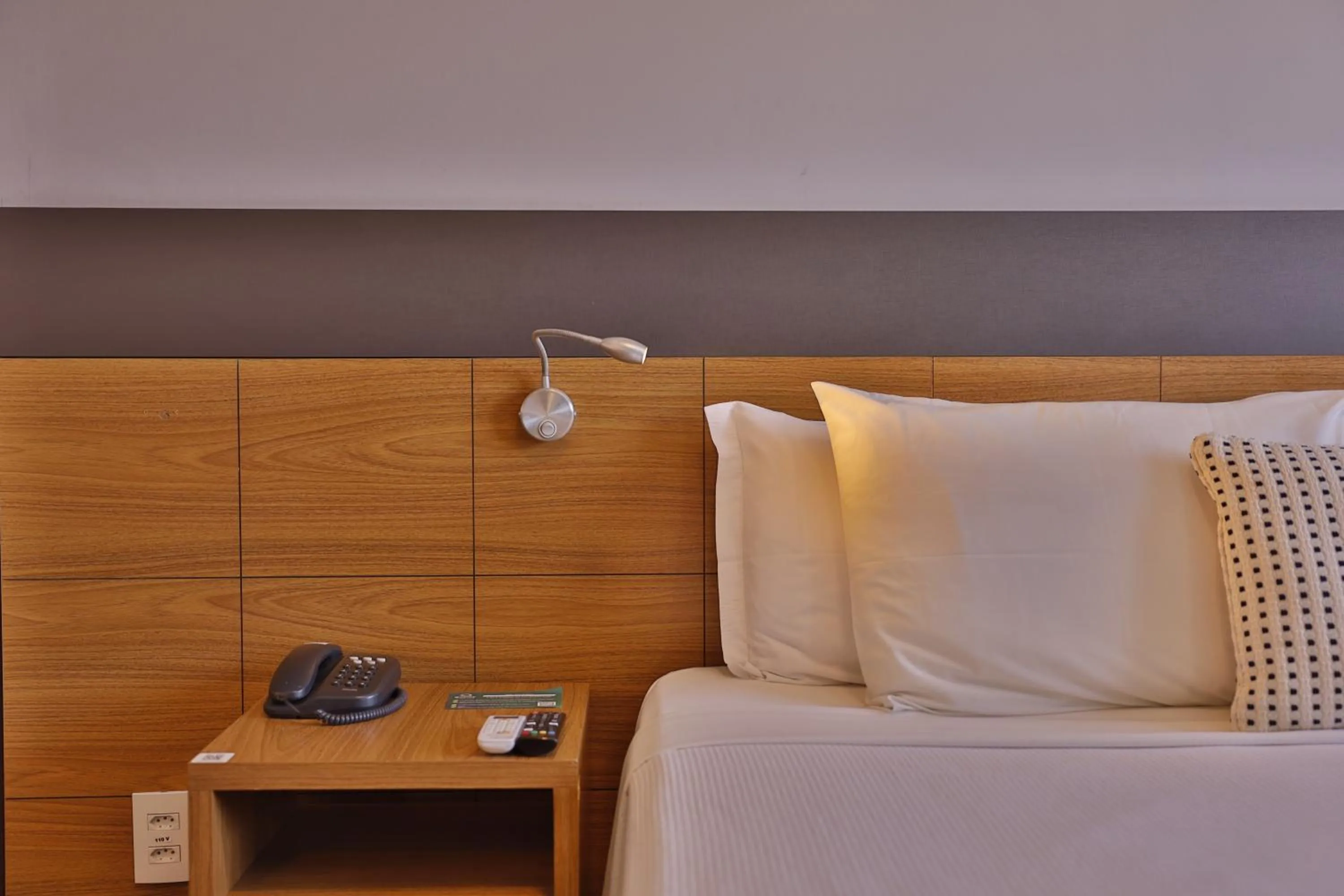 Bedroom, Bed in Quality Hotel Jundiaí