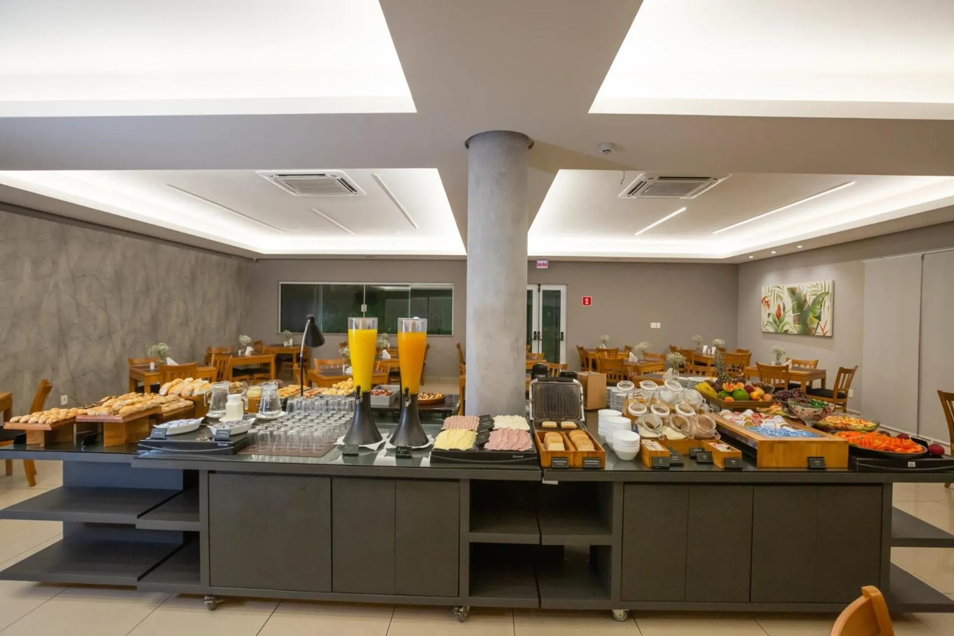 Buffet breakfast in Quality Hotel Jundiaí