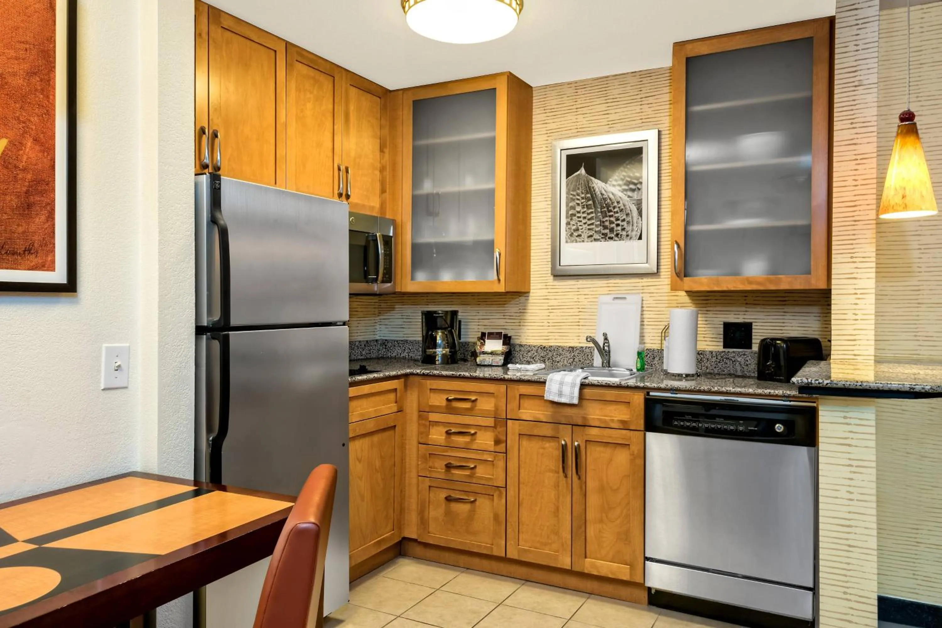 Kitchen or kitchenette in Residence Inn by Marriott San Antonio SeaWorld / Lackland