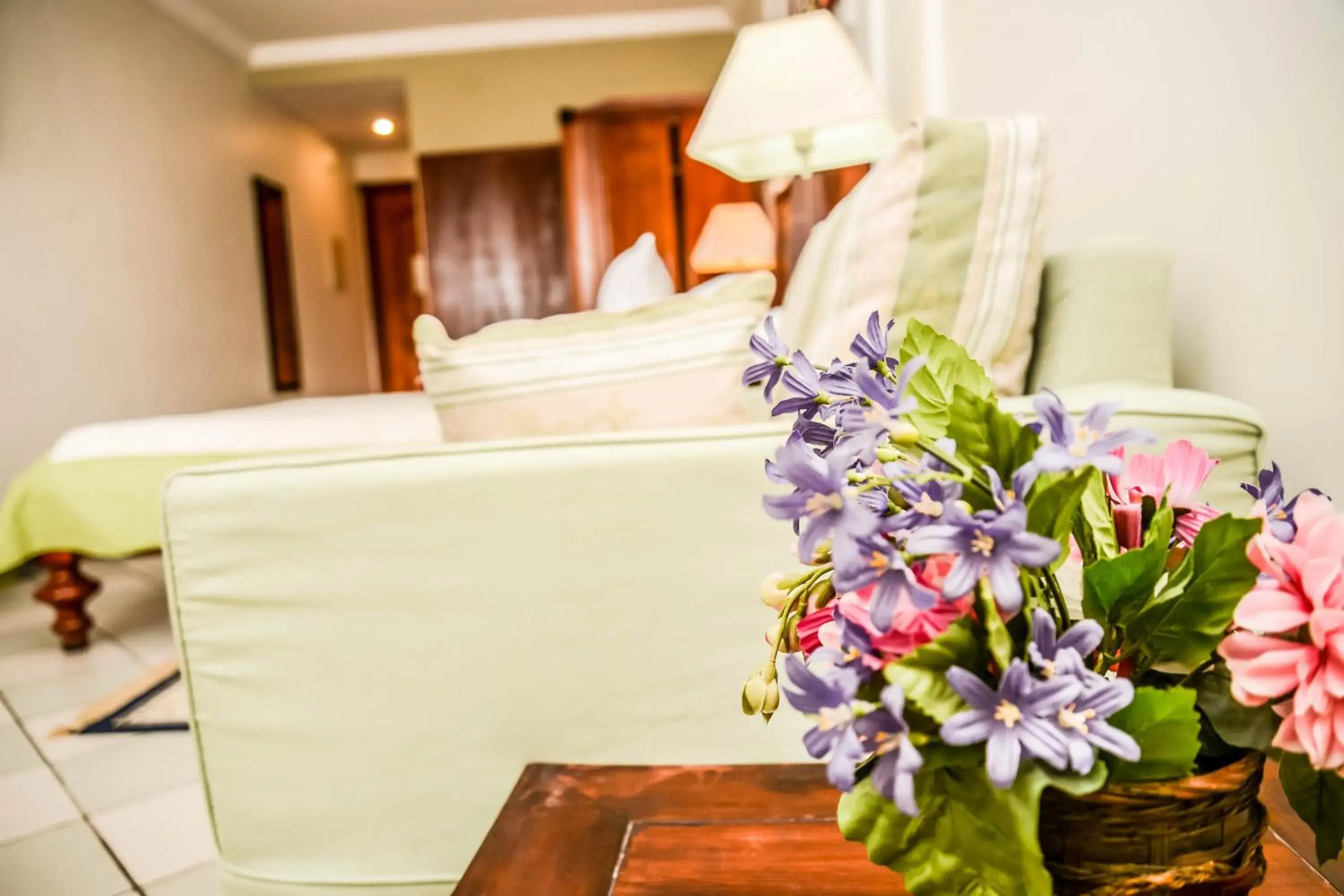 Deluxe King Room in Tchero Hotel Deluxe King Room in Tchero Hotel