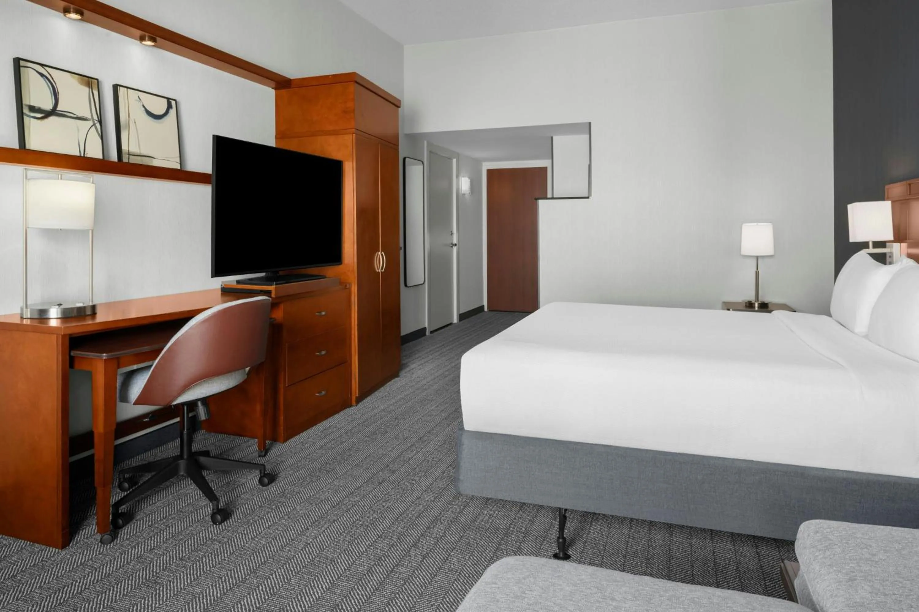 Photo of the whole room, Bed in Courtyard by Marriott San Antonio Six Flags at The RIM