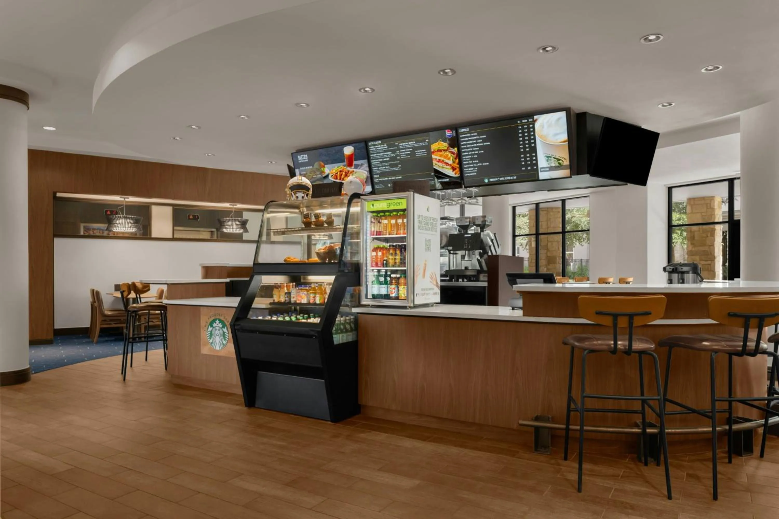 Restaurant/places to eat in Courtyard by Marriott San Antonio Six Flags at The RIM