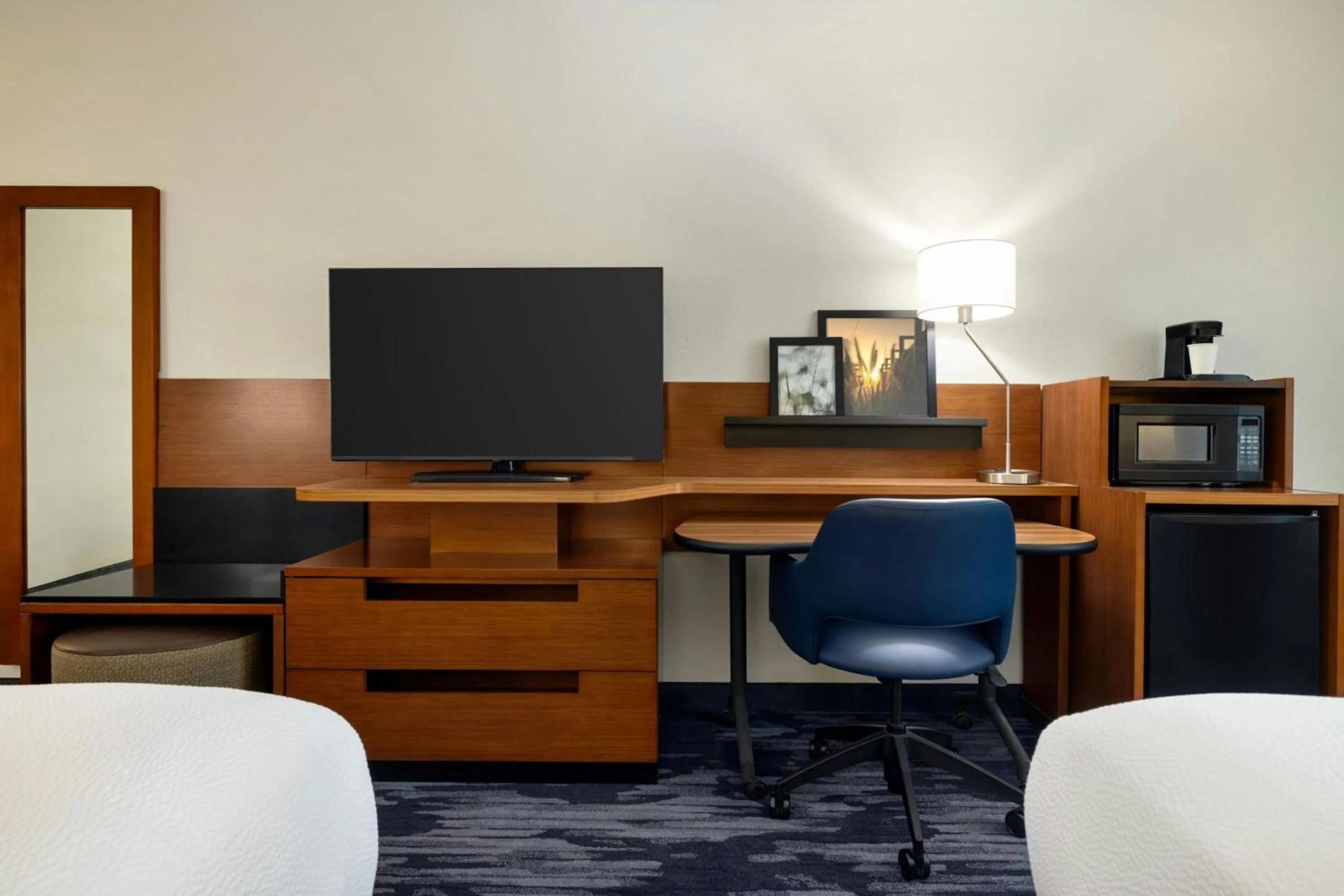 Photo of the whole room in Fairfield Inn & Suites Savannah I-95 South