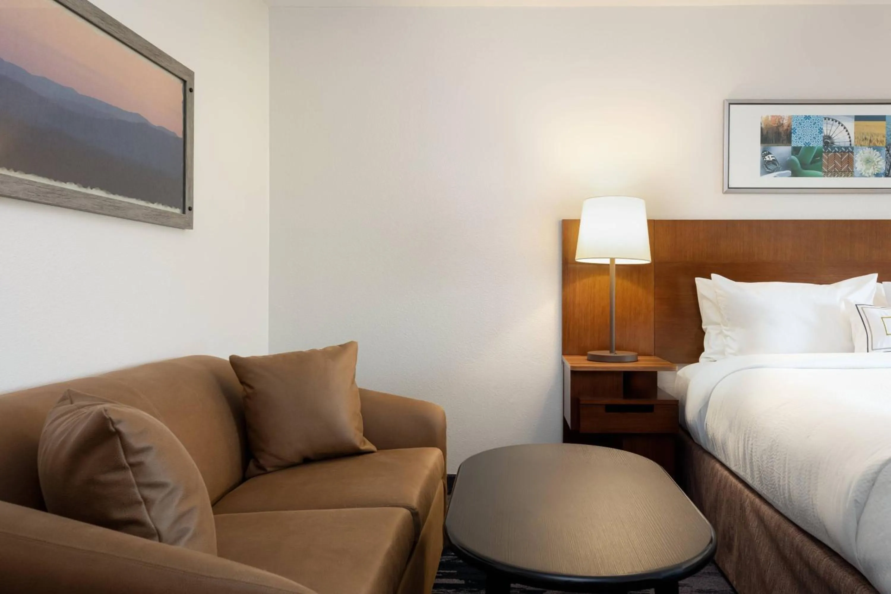 Photo of the whole room, Bed in Fairfield Inn & Suites Savannah Airport
