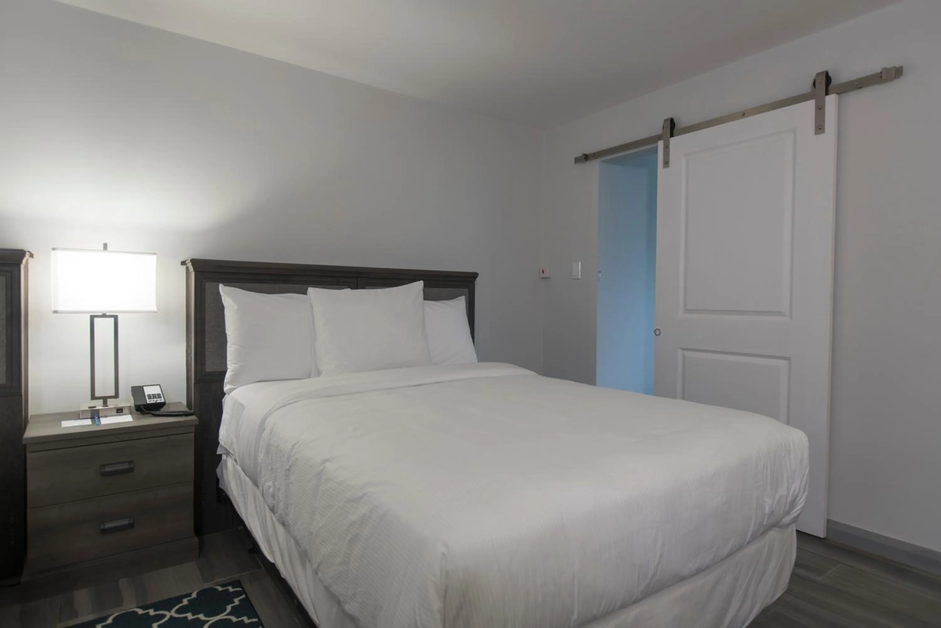 Bed in King's Hotel & Residences