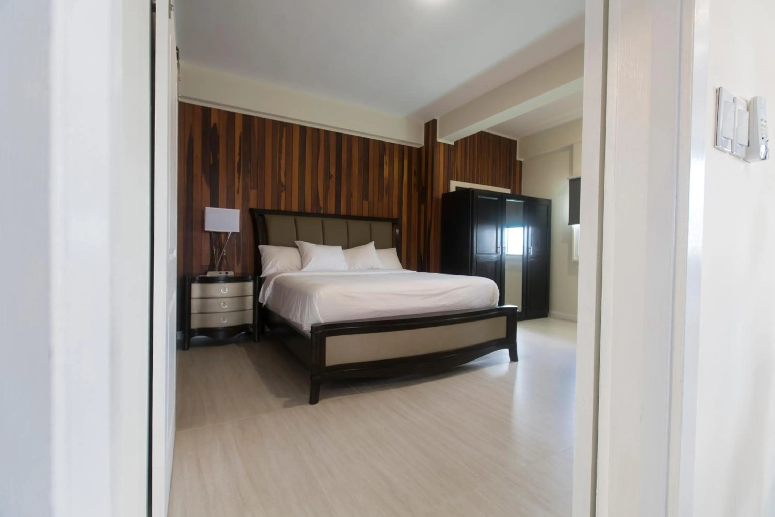 Bedroom, Bed in King's Hotel & Residences