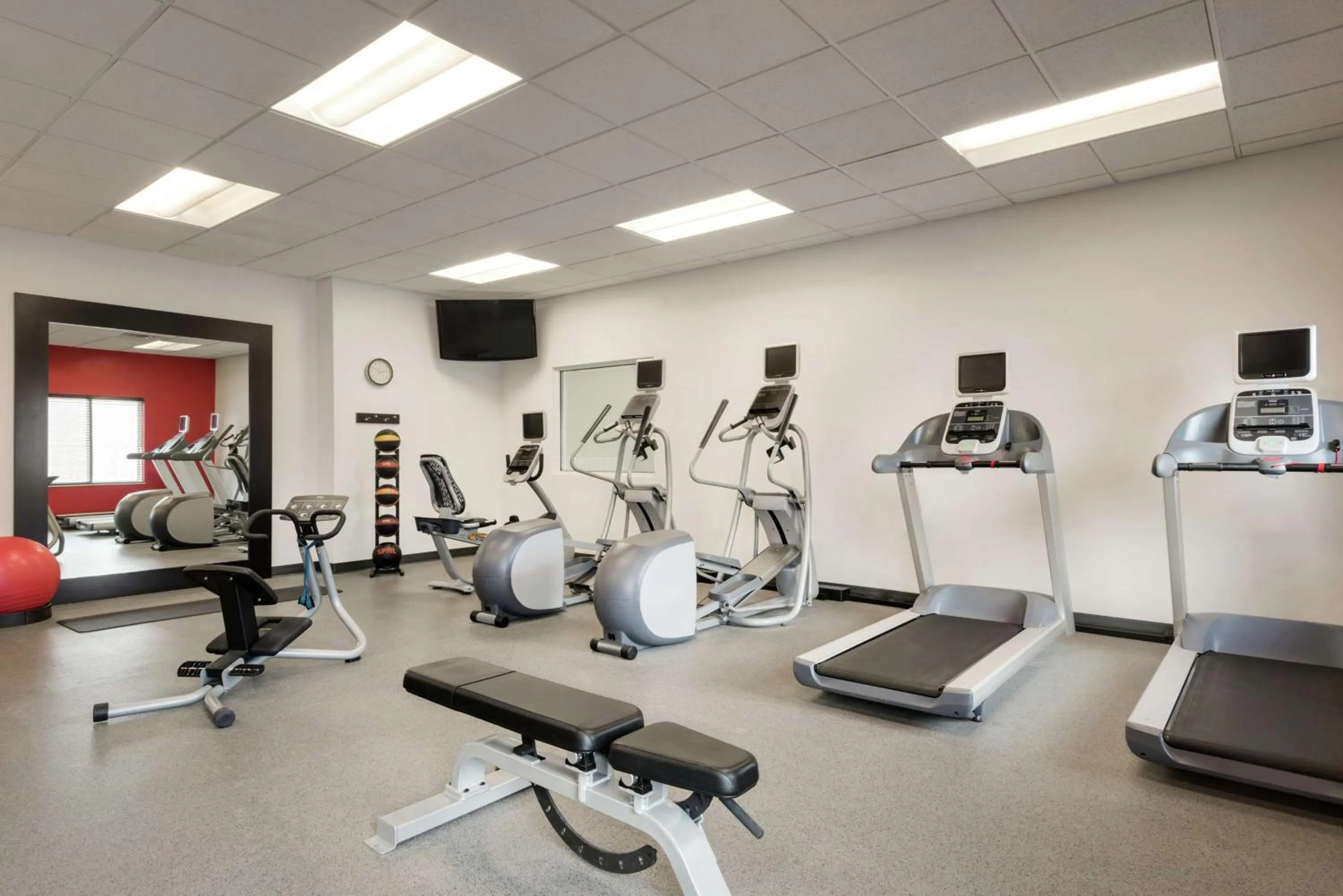Fitness centre/facilities in Hilton Garden Inn Dubuque Downtown