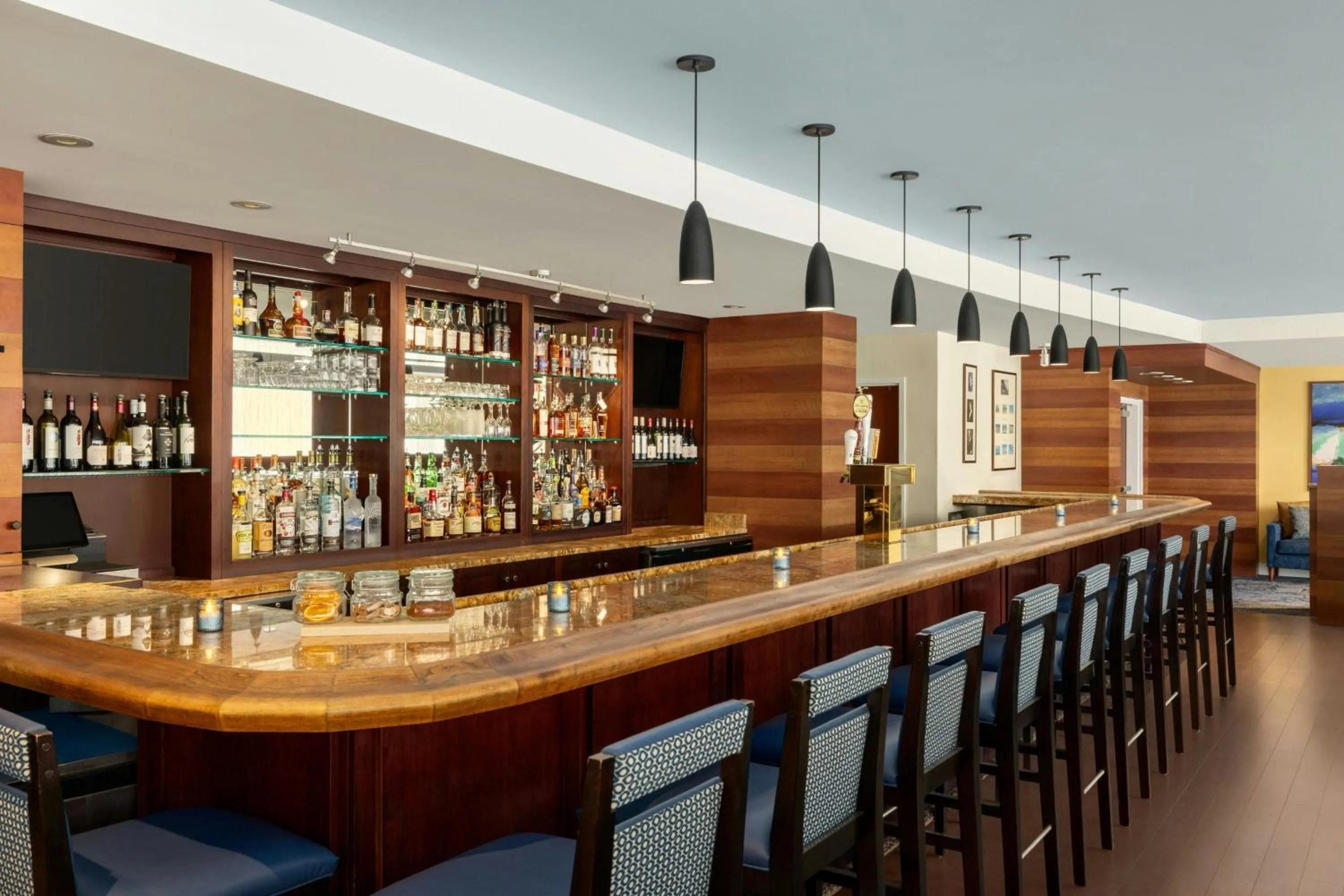 Lounge or bar in Courtyard by Marriott Ocean City Oceanfront