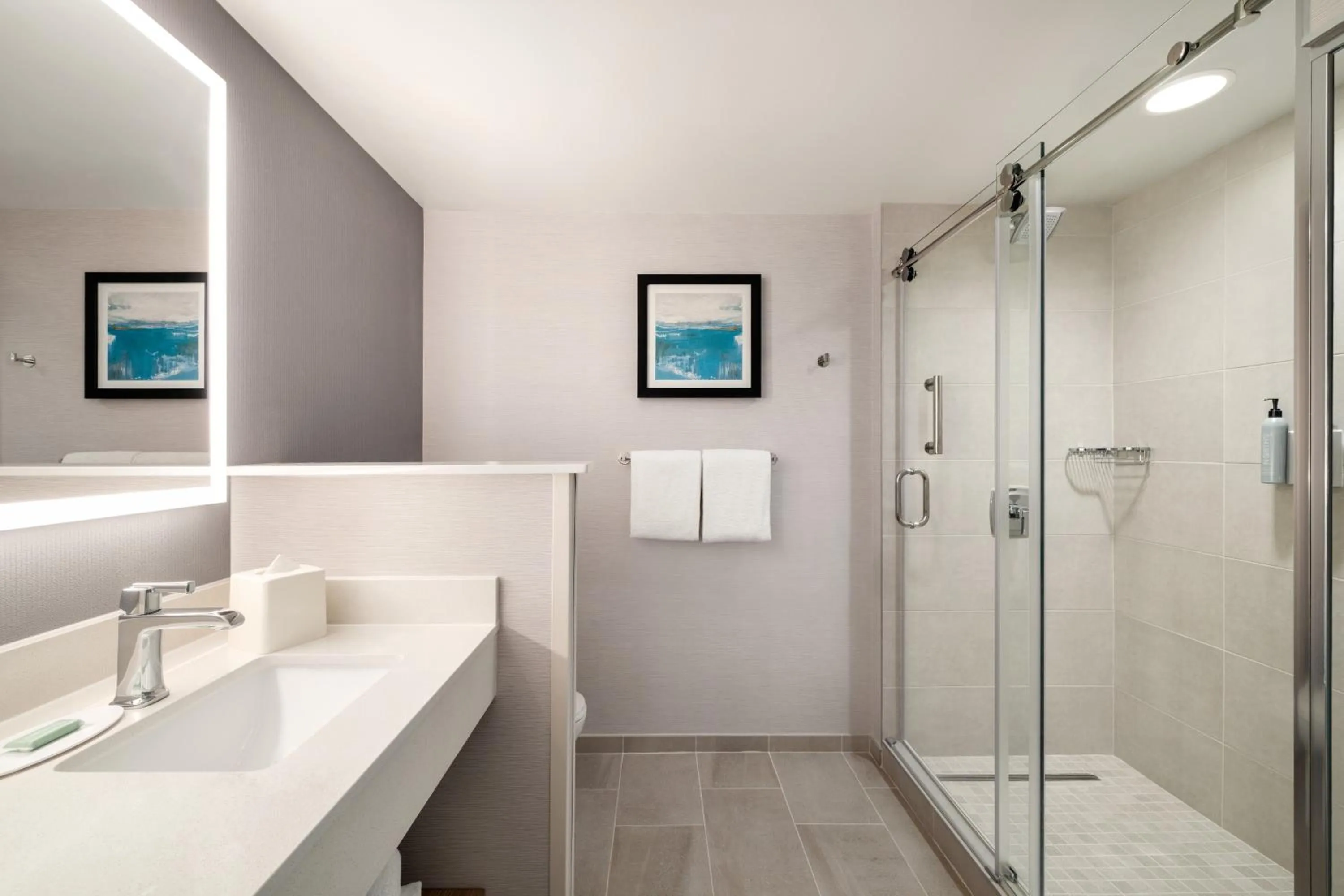 Bathroom in Courtyard by Marriott Ocean City Oceanfront