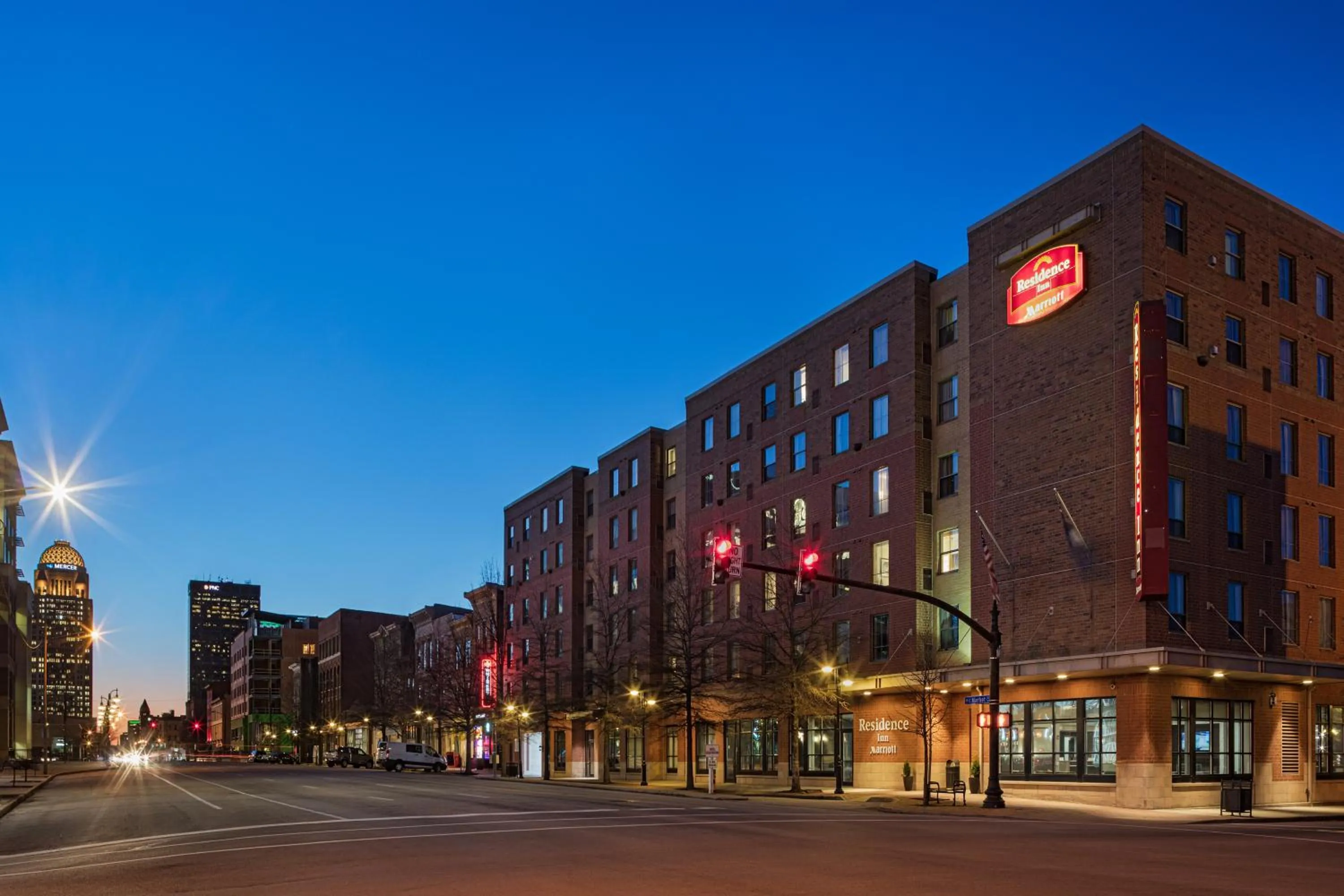 Property building in Residence Inn Louisville Downtown