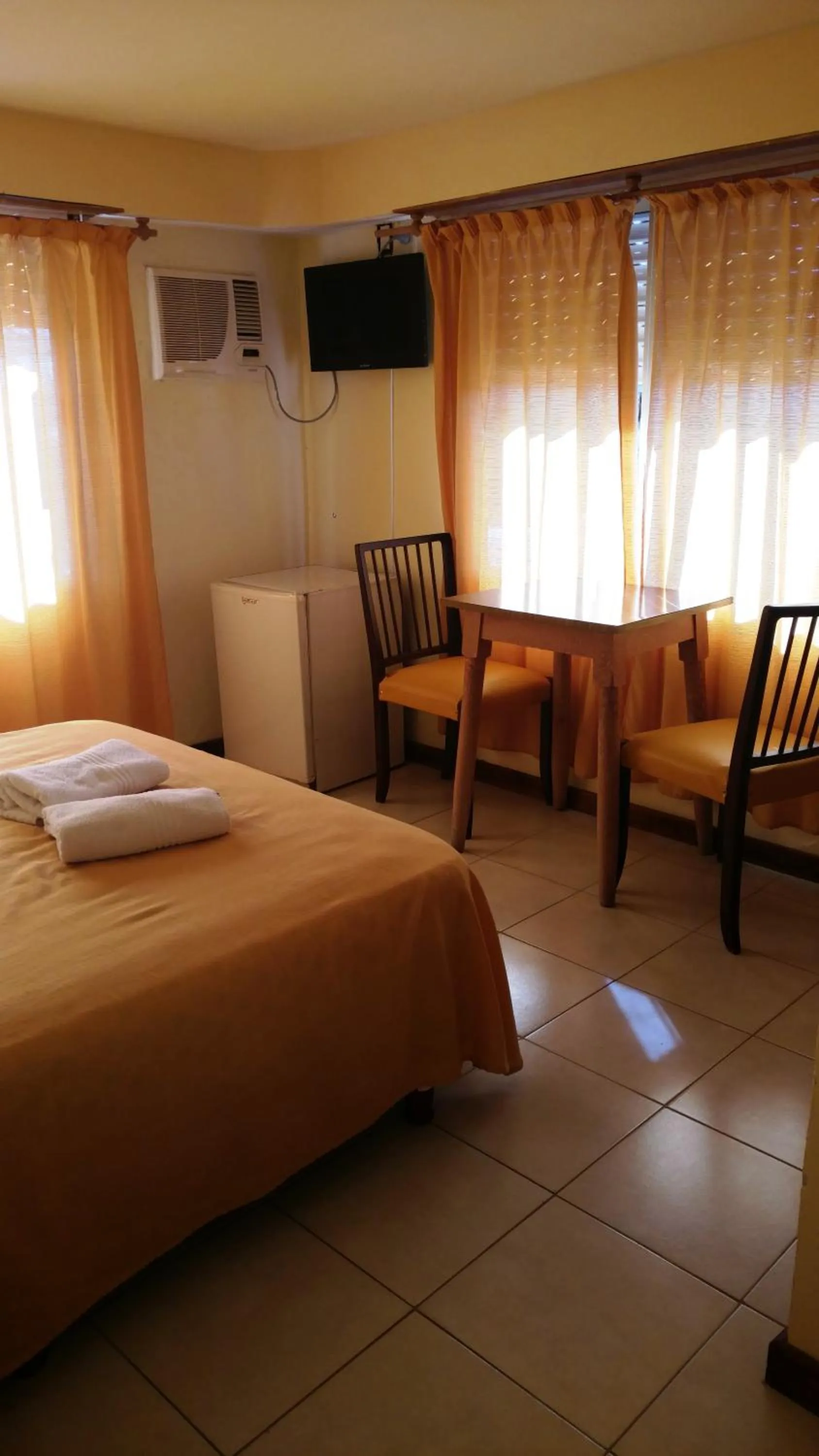 Bedroom, Bed in San Remo World Hotel