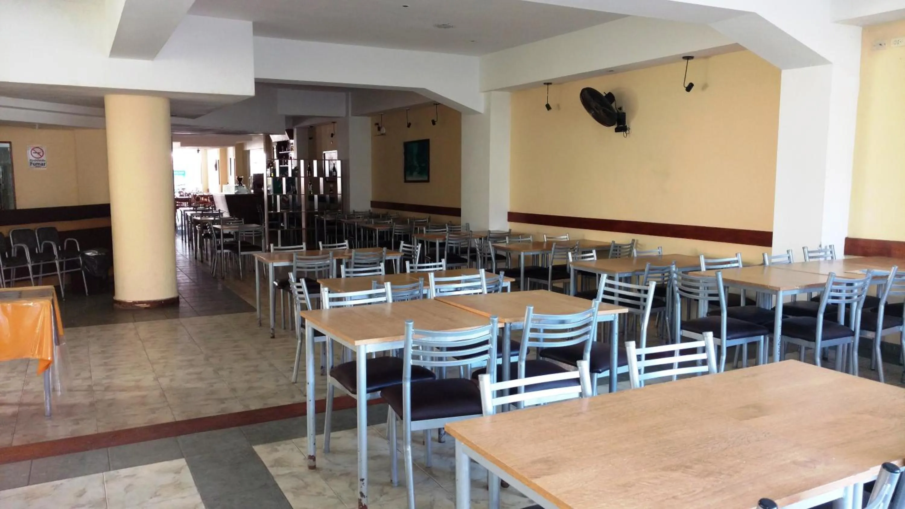 Lounge or bar in San Remo World Hotel