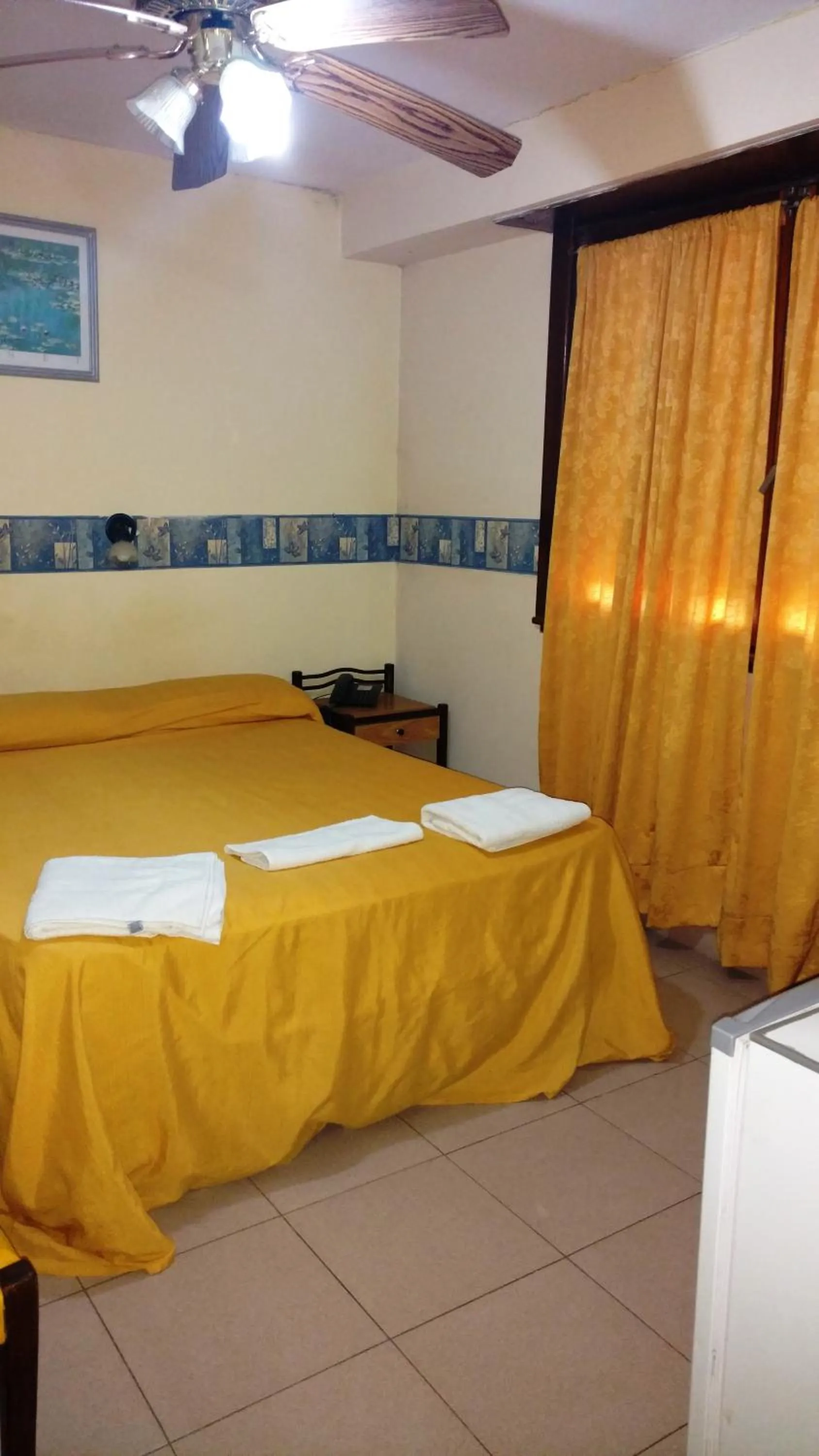 Photo of the whole room, Bed in San Remo World Hotel