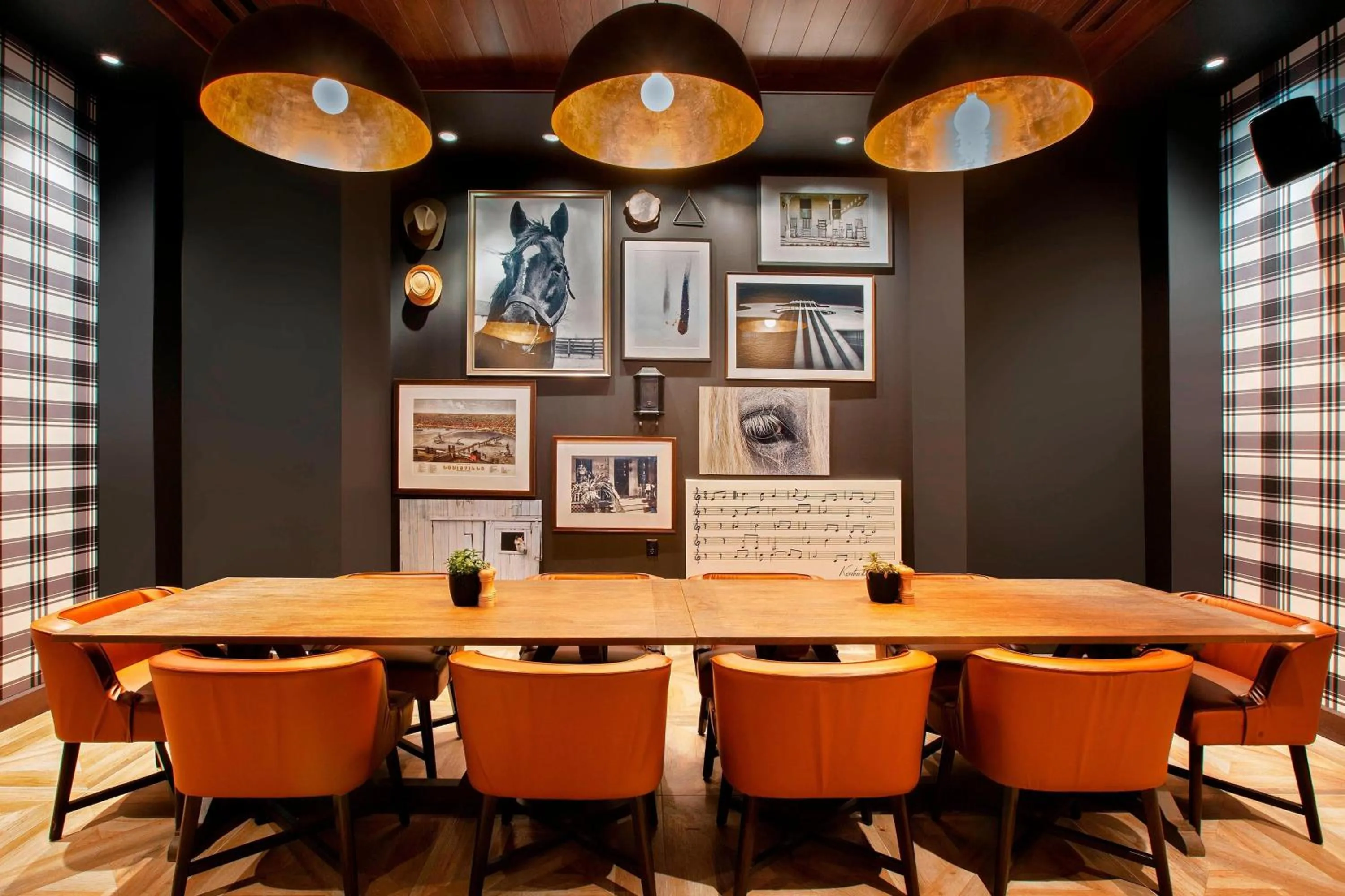 Lounge or bar in Louisville Marriott Downtown