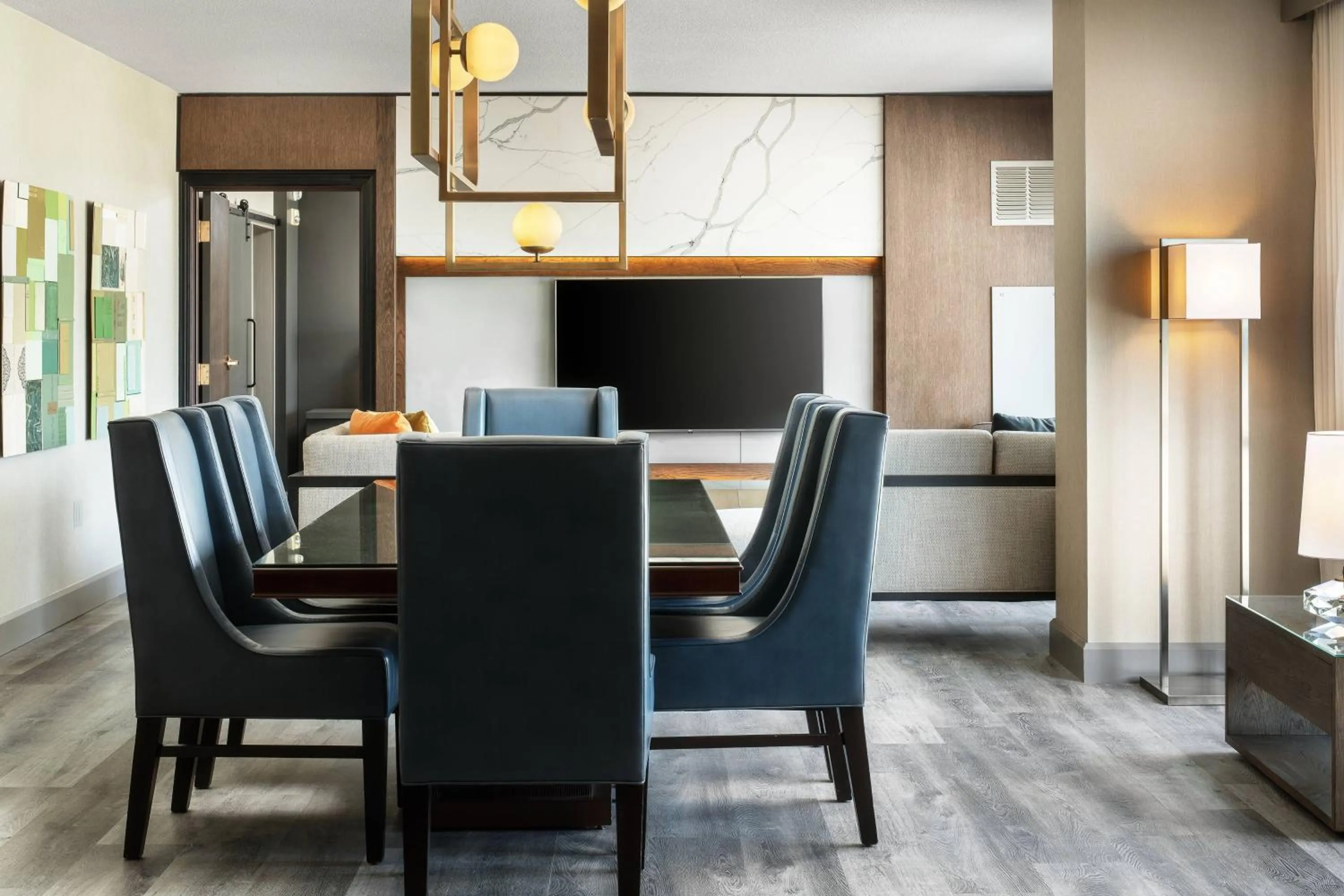 Photo of the whole room in Louisville Marriott Downtown