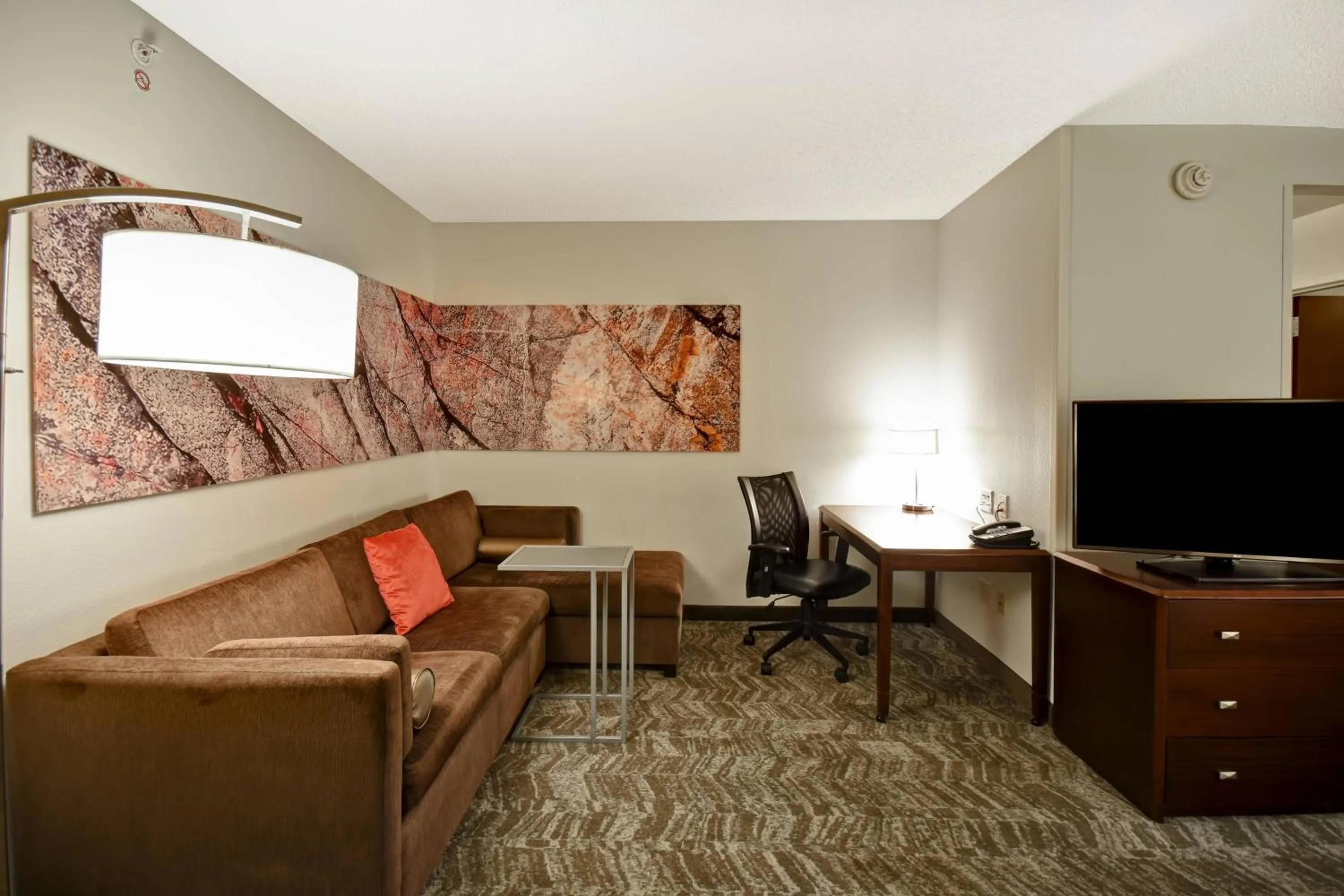 Living room in SpringHill Suites Louisville Airport