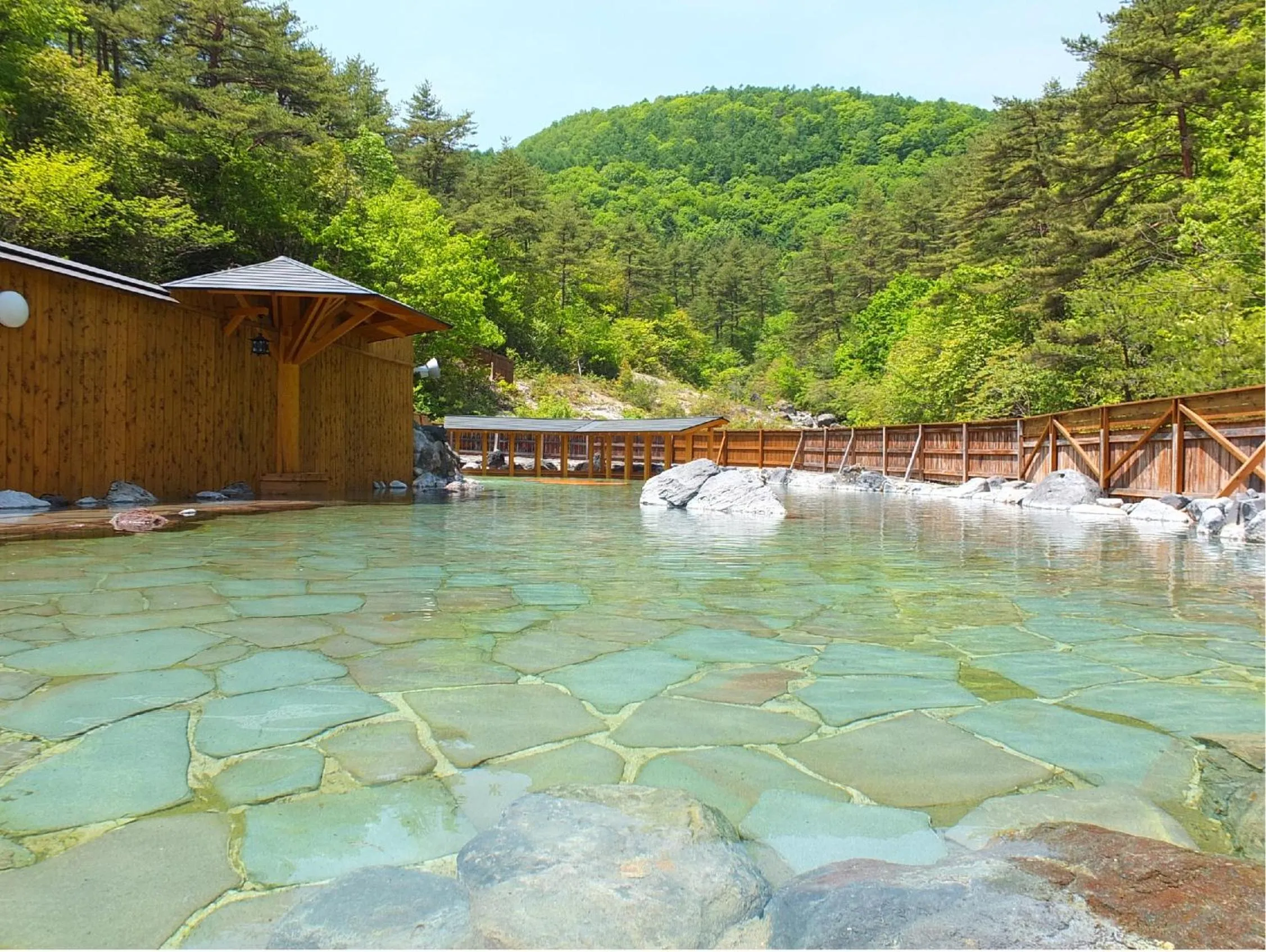 Nearby landmark in Goroji Bekkan