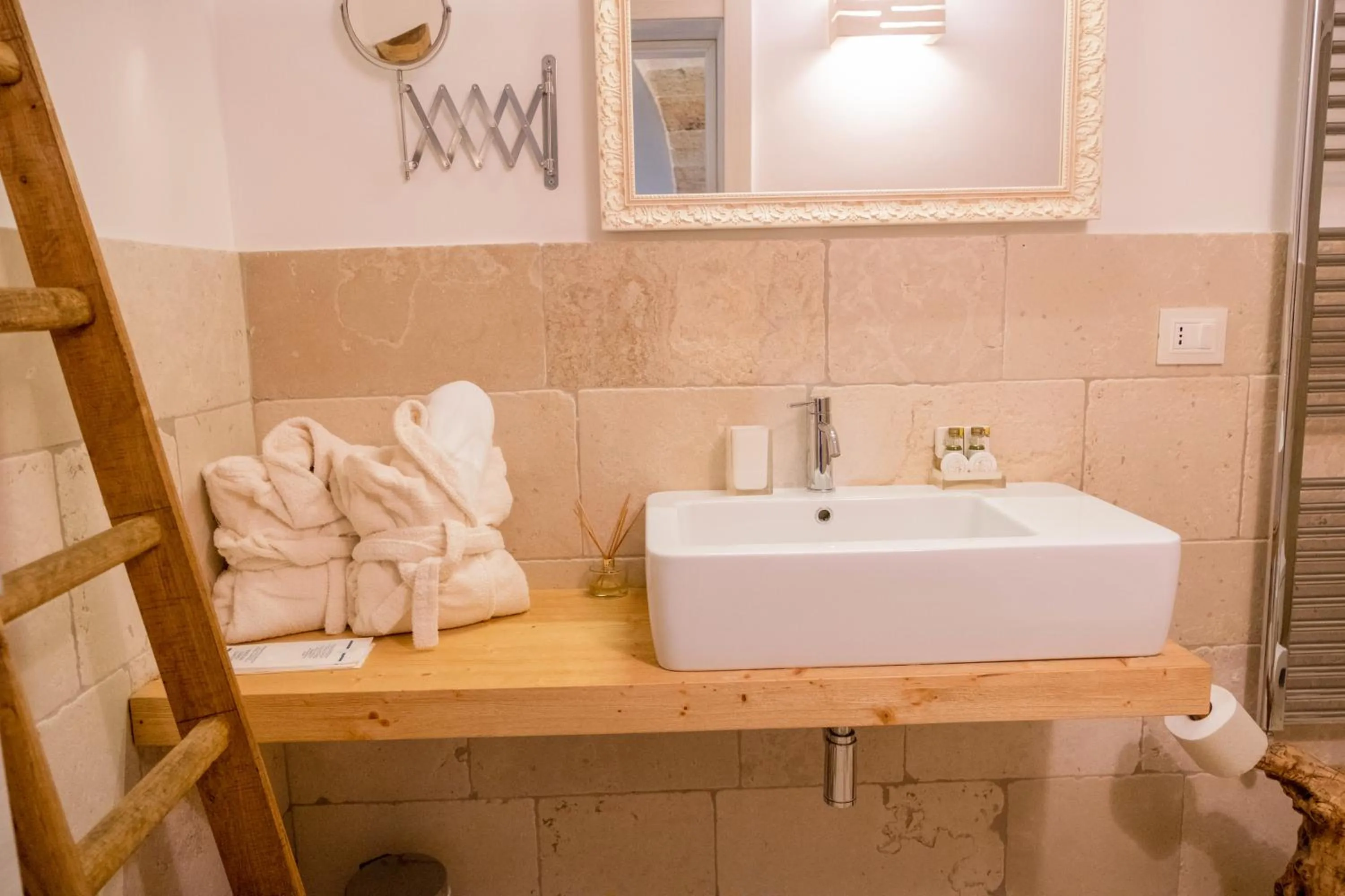 Shower in Masseria Elysium