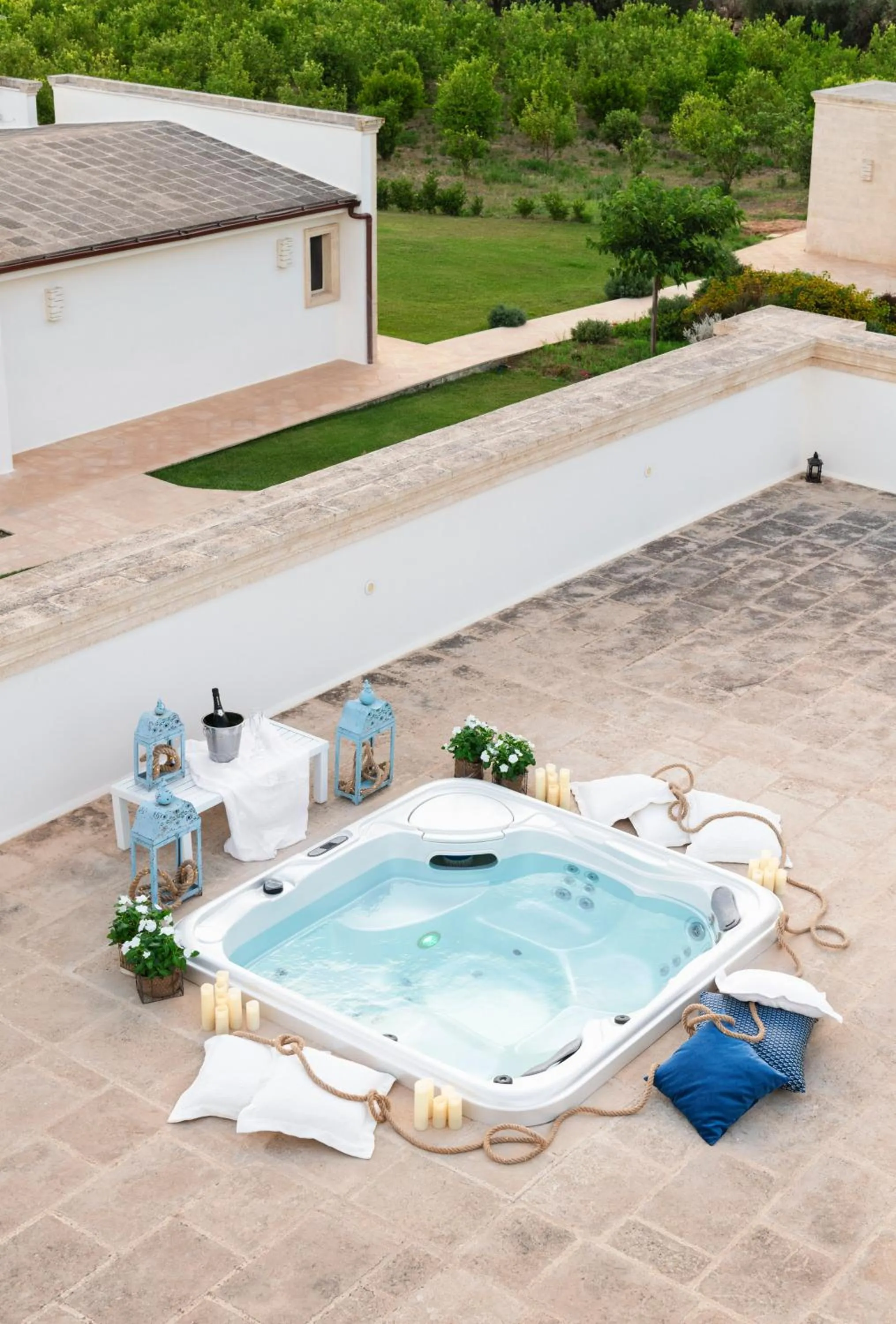 Hot Tub in Masseria Elysium