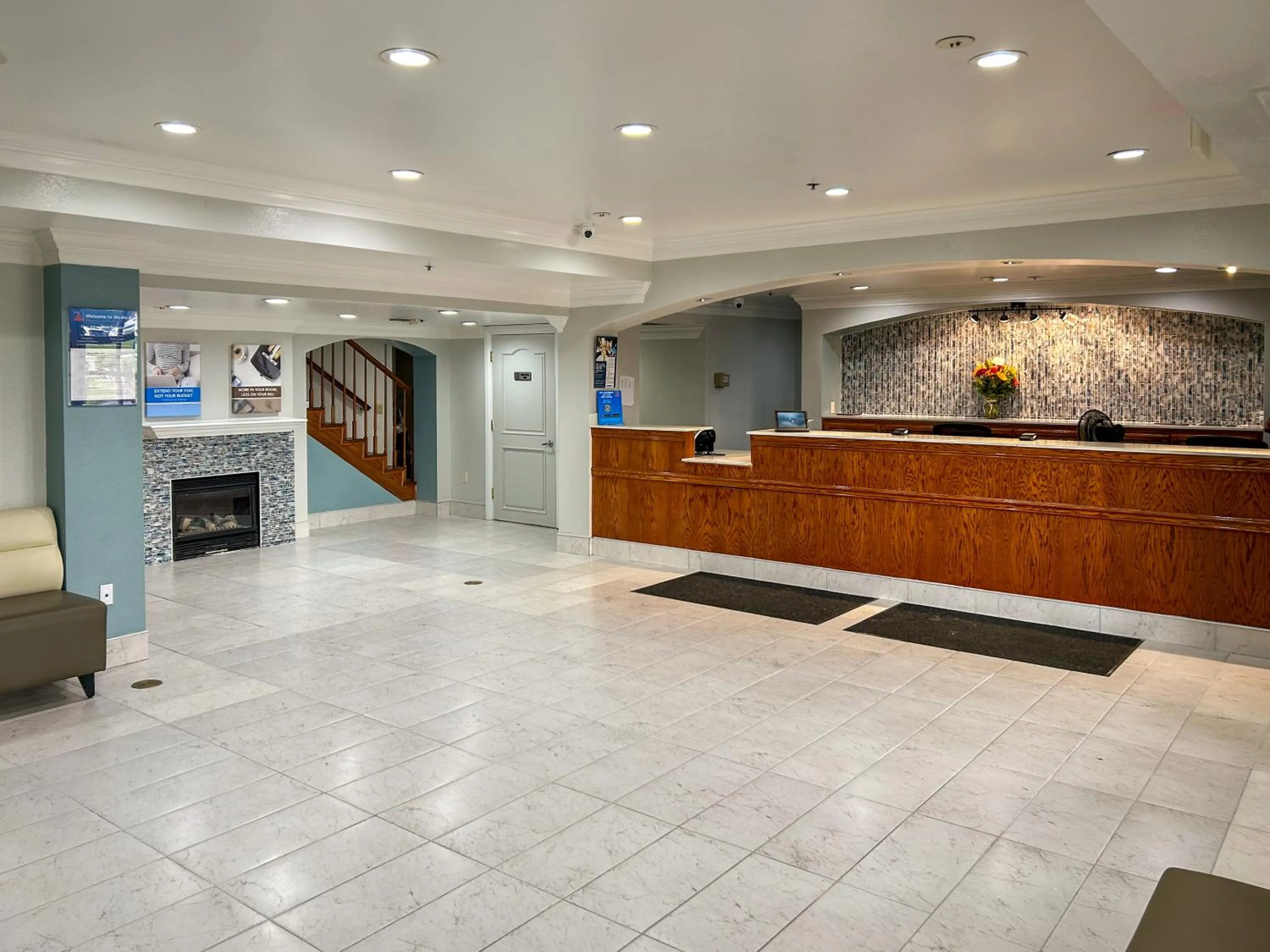 Lobby or reception in Motel 6 Ontario CA Convention Center Airport