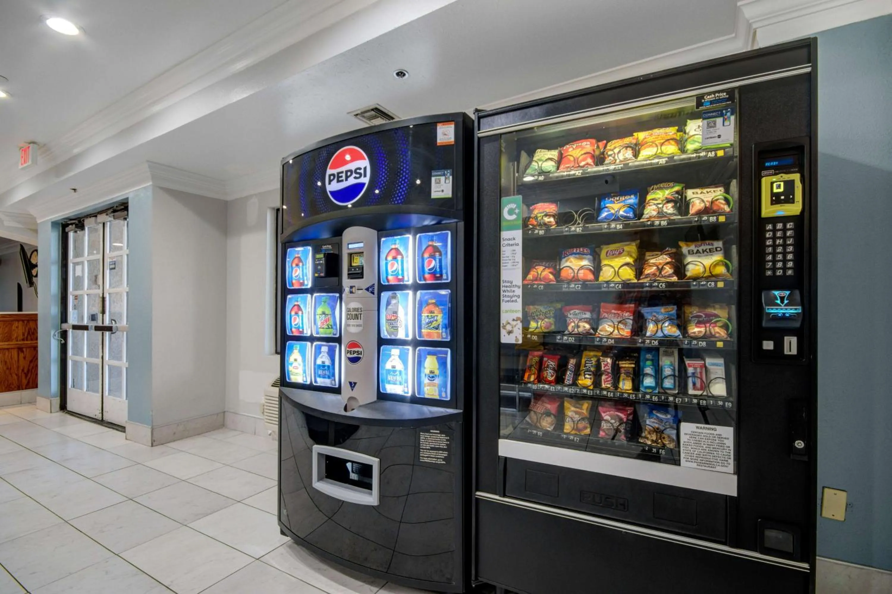 Property building in Motel 6 Ontario CA Convention Center Airport