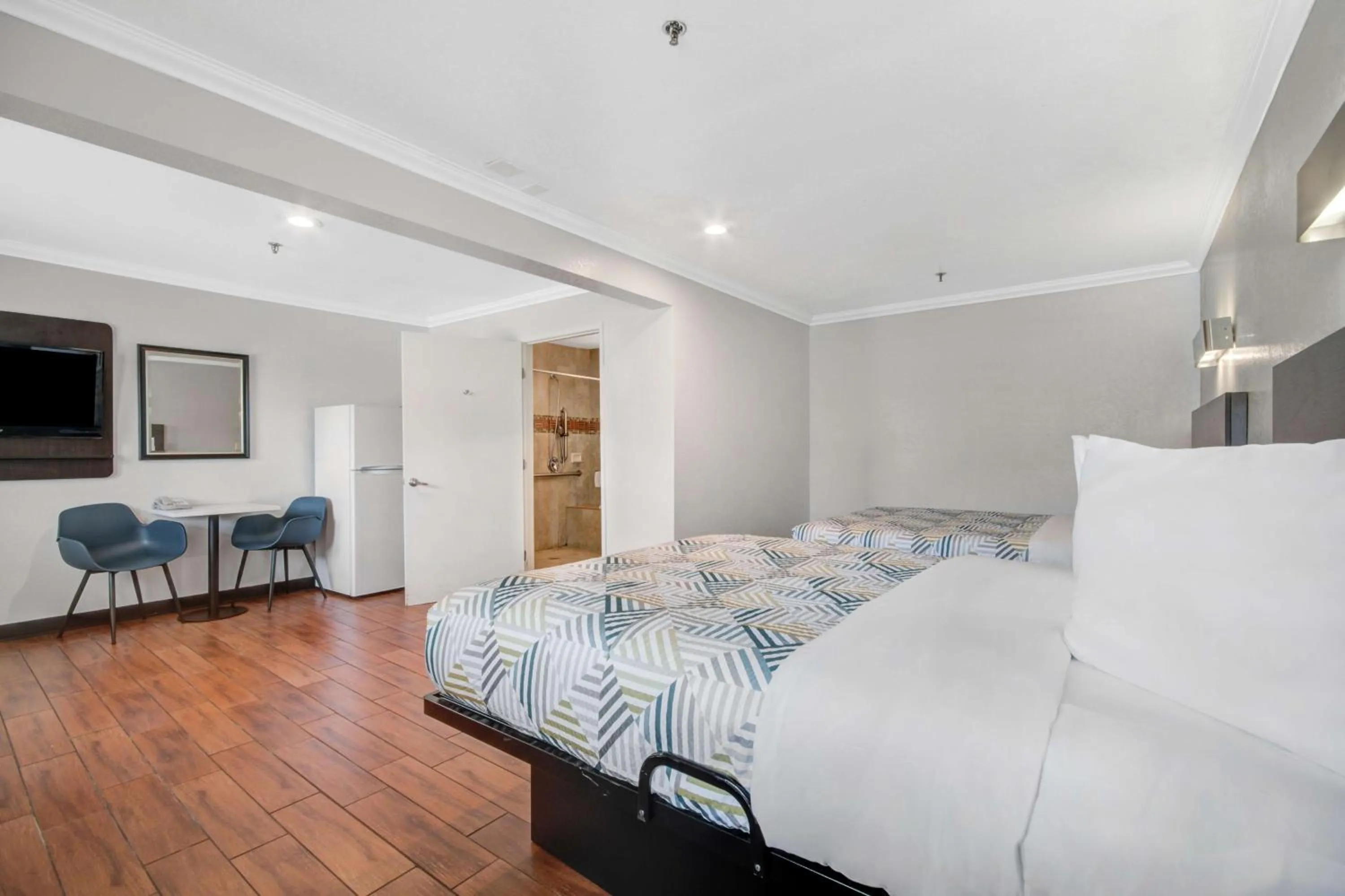 Bedroom, Bed in Motel 6 Ontario CA Convention Center Airport