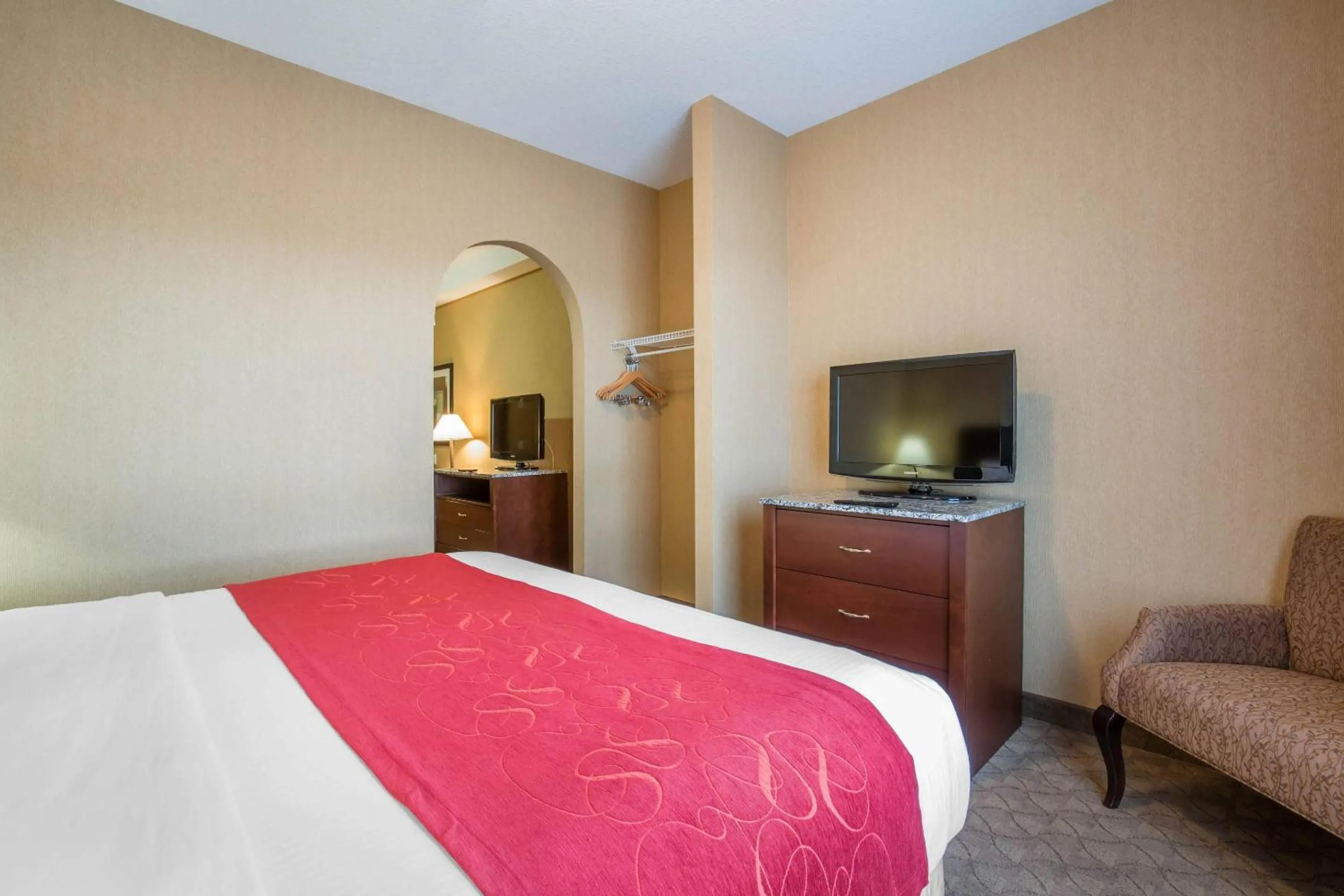 Bedroom, Bed in Comfort Inn & Suites