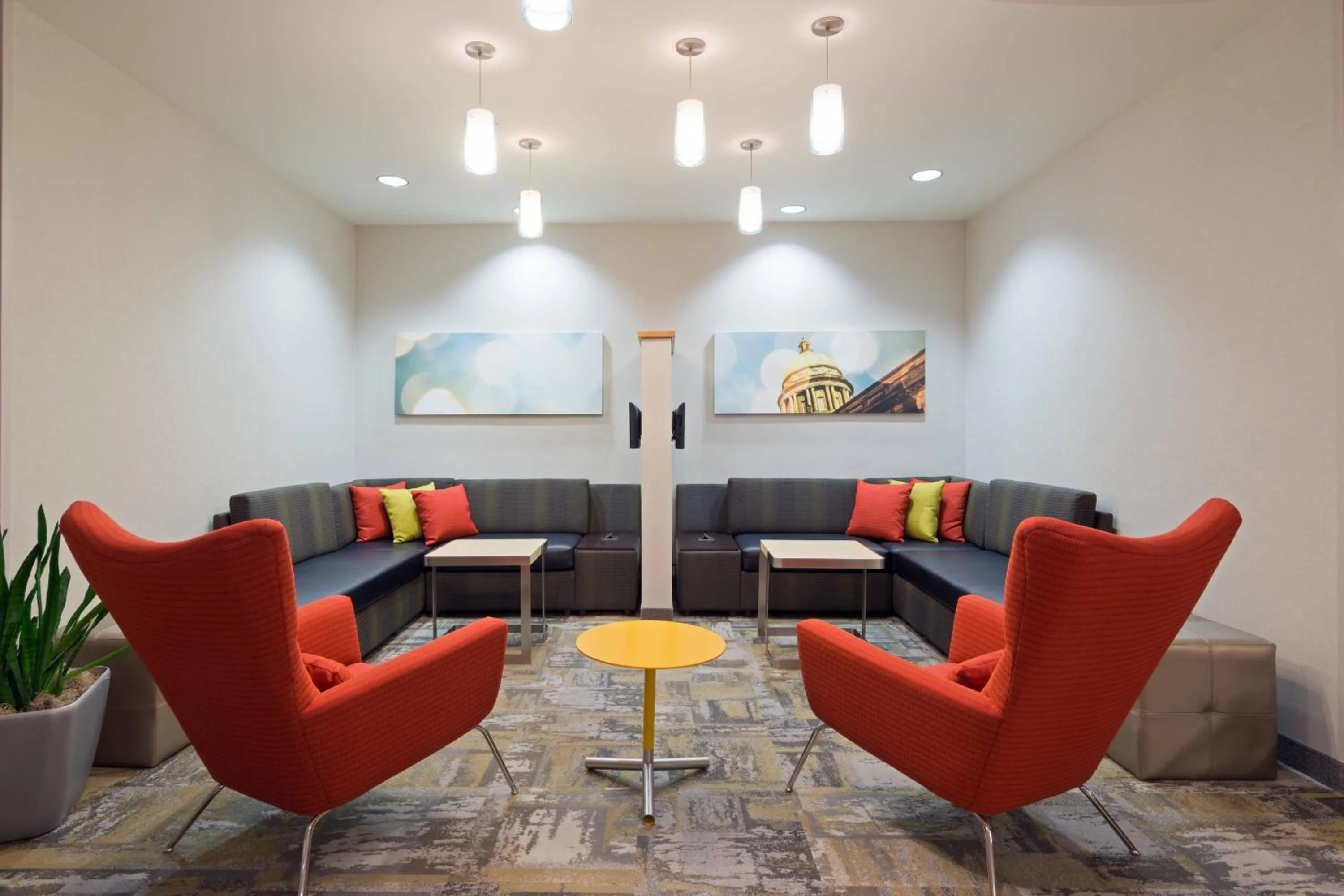 Lobby or reception in SpringHill Suites Louisville Downtown