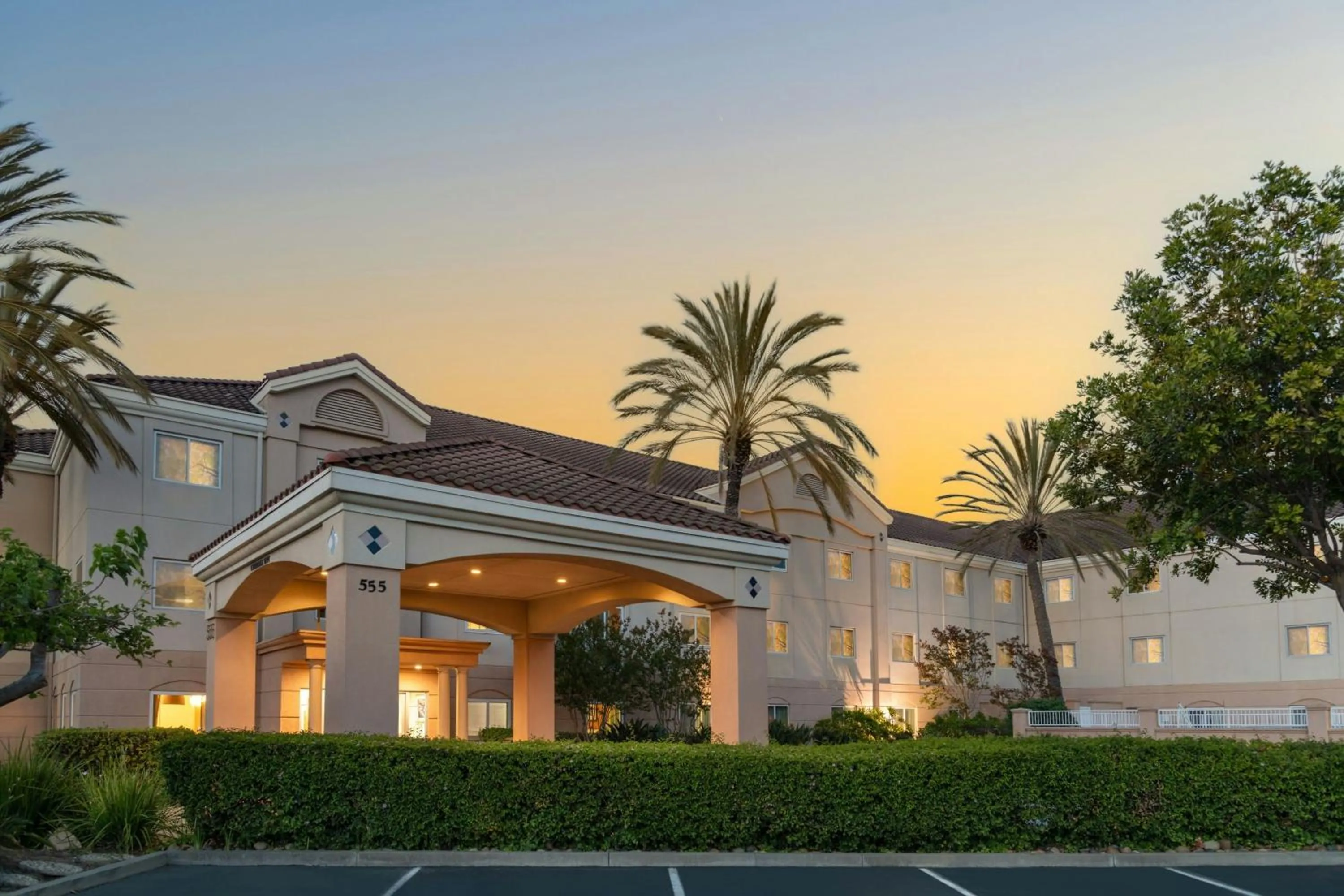 Property building in Fairfield Inn & Suites by Marriott San Francisco San Carlos