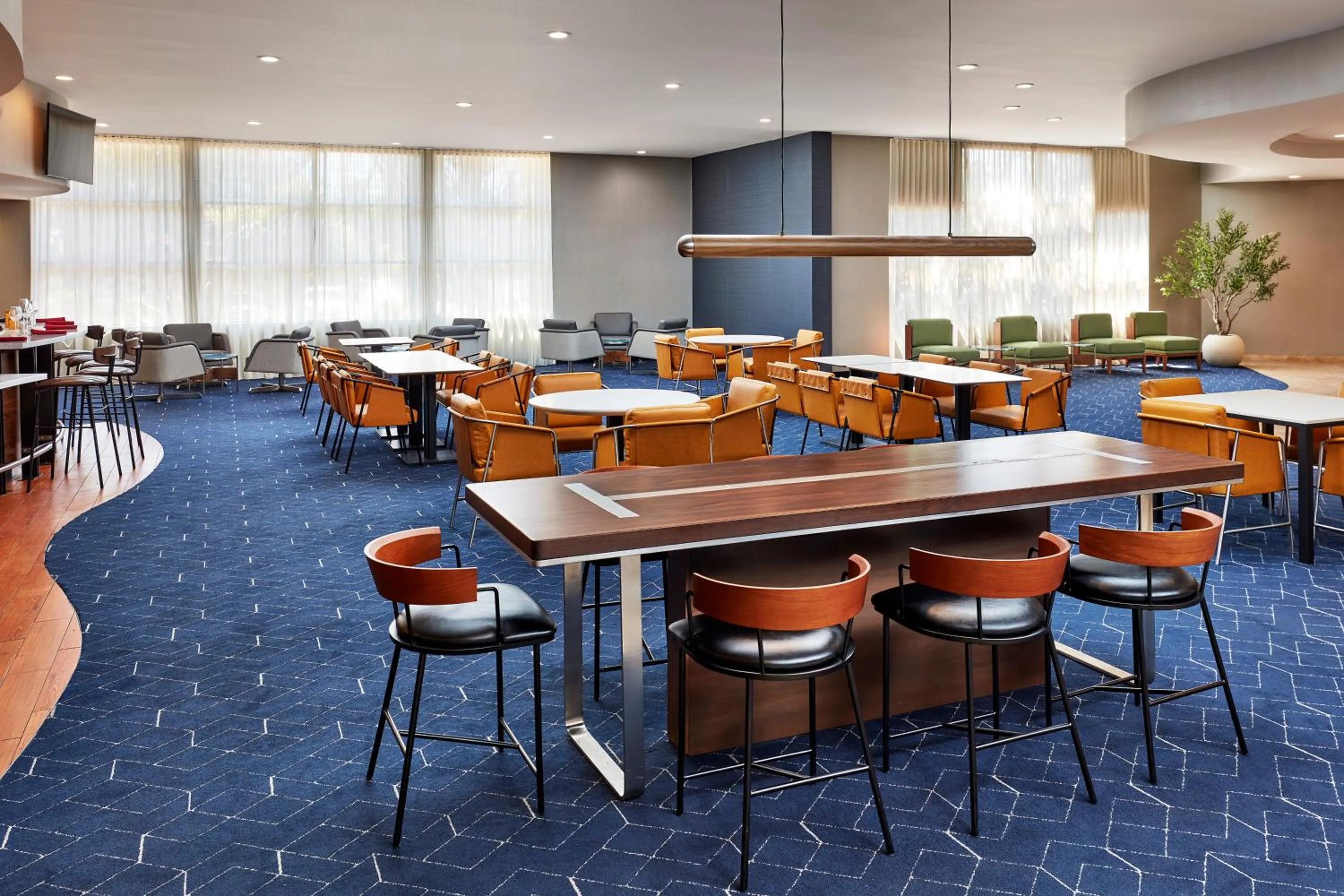 Restaurant/places to eat in Courtyard Vallejo Napa Valley