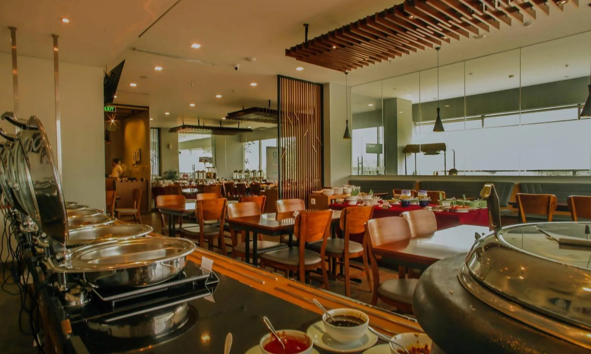 Restaurant/places to eat in PrimeBiz Hotel Surabaya