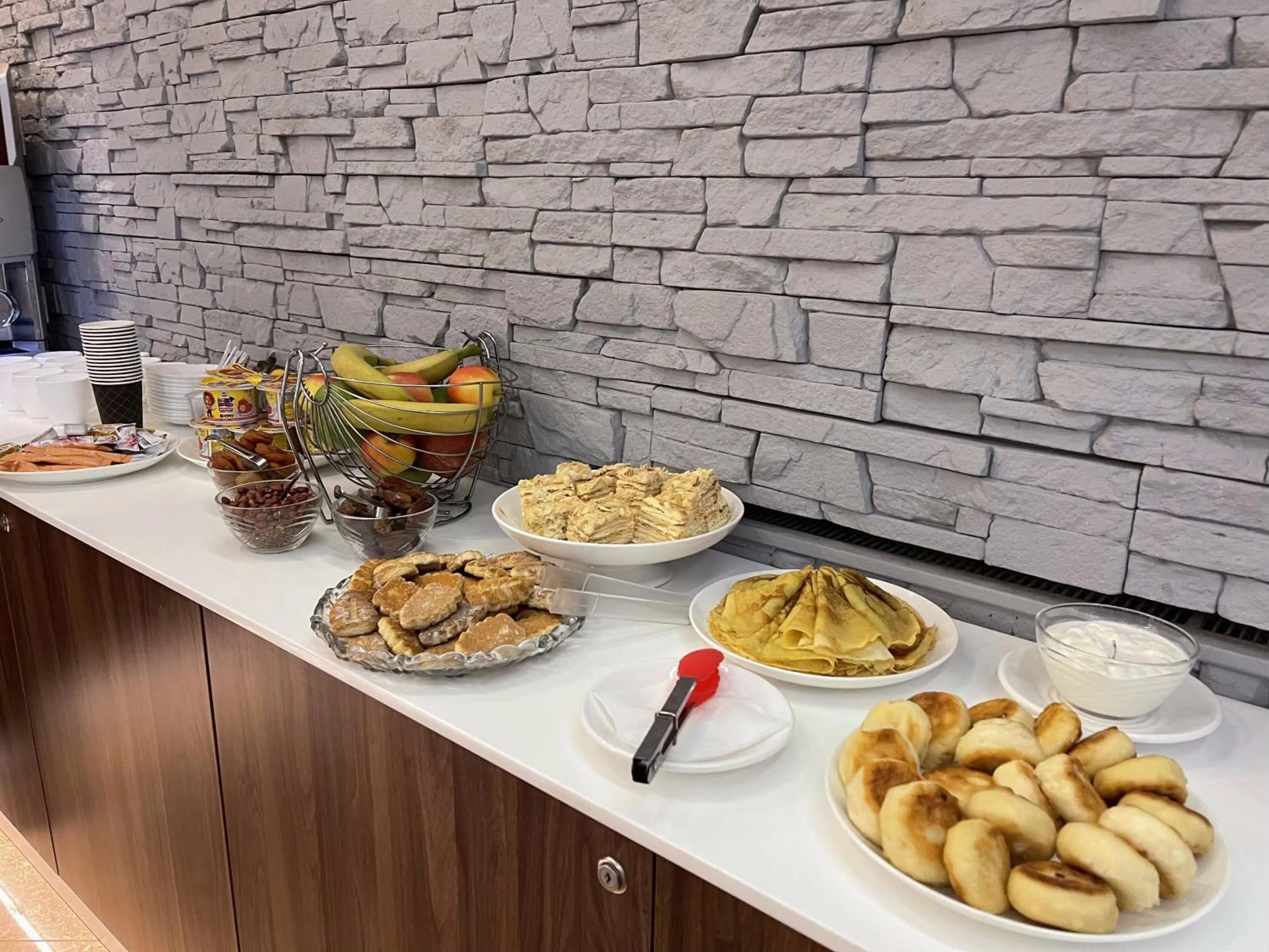 Food and drinks in Viva Hotel