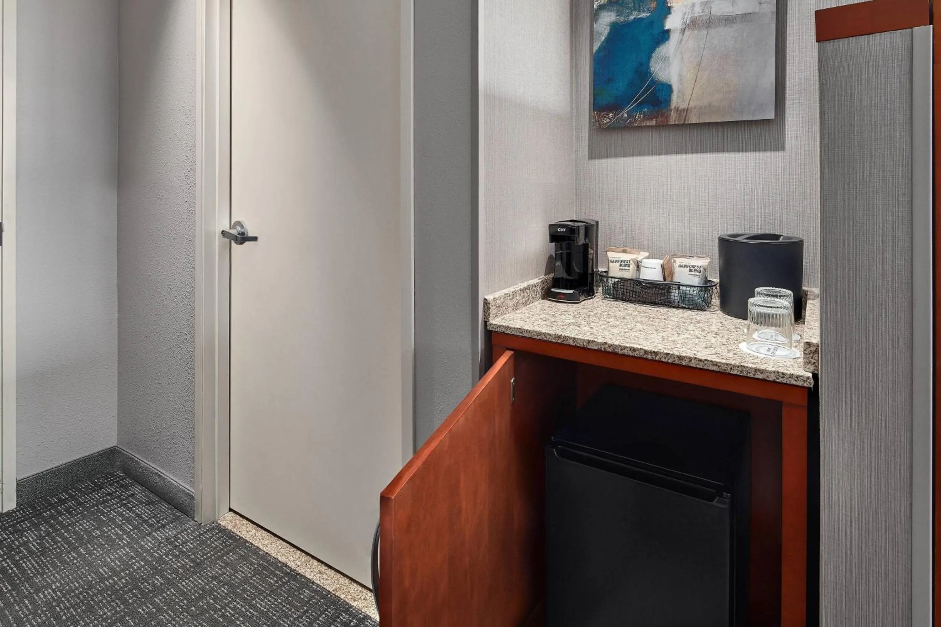 Photo of the whole room in Courtyard Shreveport-Bossier City/Louisiana Boardwalk