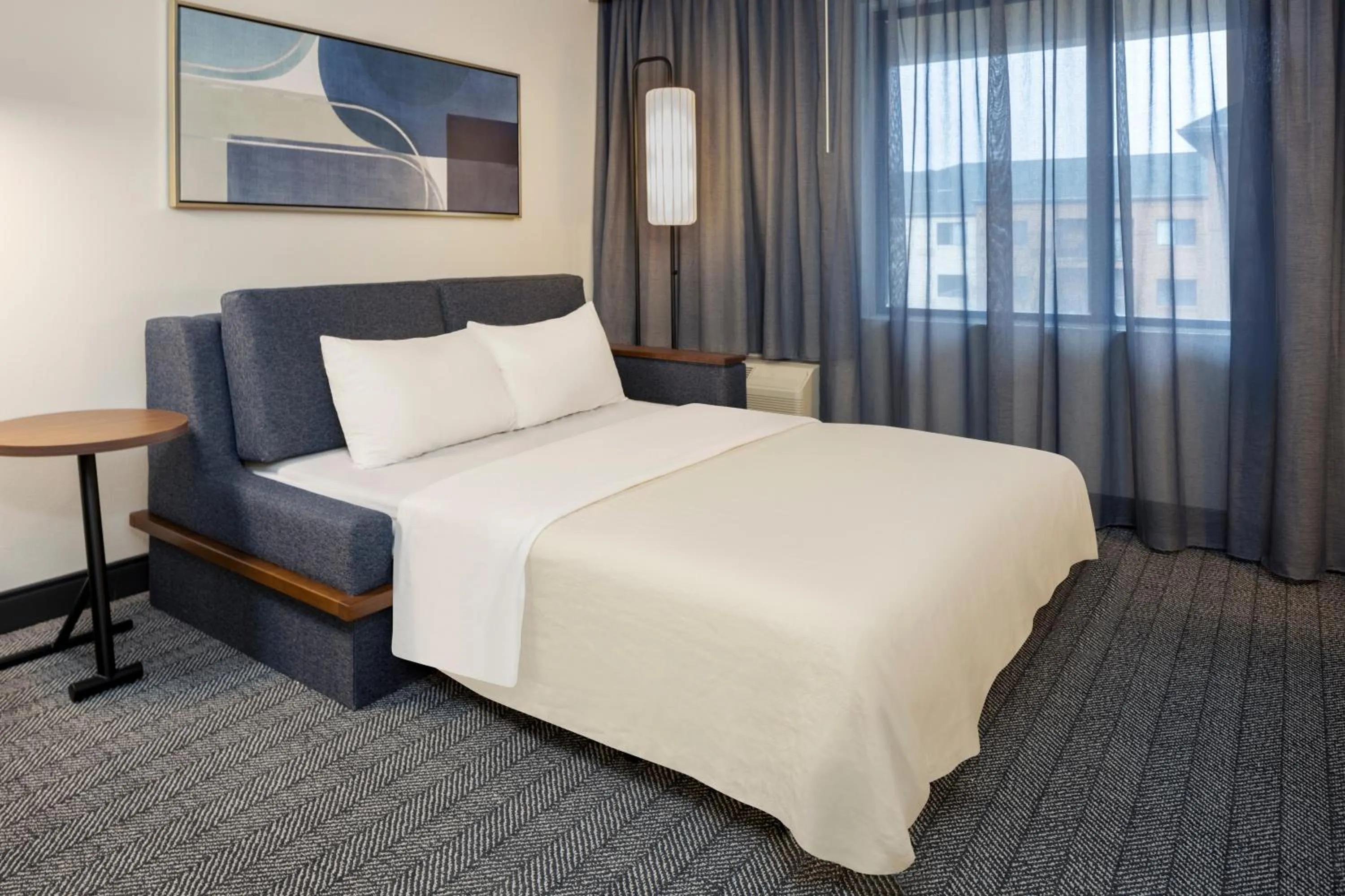 Bed in Courtyard by Marriott Springfield Airport