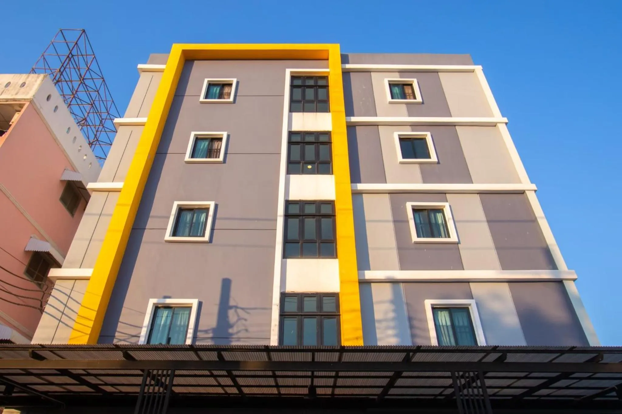 Property building in Salinsiri at Lat Krabang