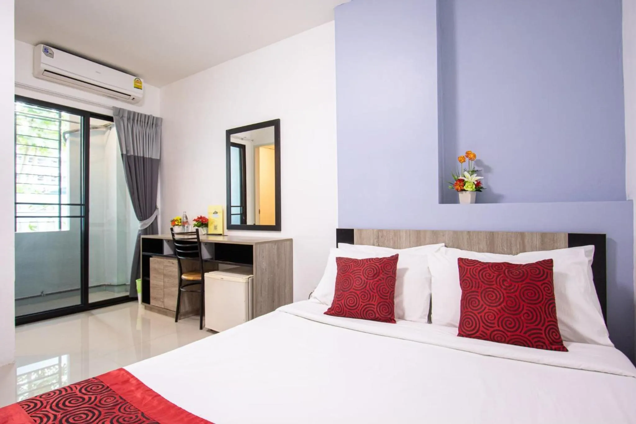 Photo of the whole room, Bed in Salinsiri at Lat Krabang