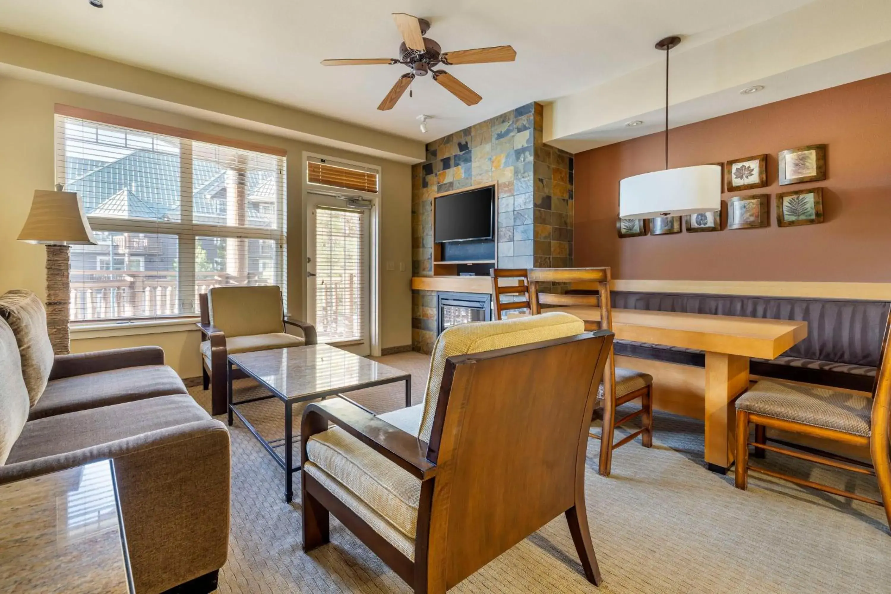 One-Bedroom King Suite with Sofa Bed in Hilton Vacation Club Lake Tahoe Resort South One-Bedroom King Suite with Sofa Bed in Hilton Vacation Club Lake Tahoe Resort South