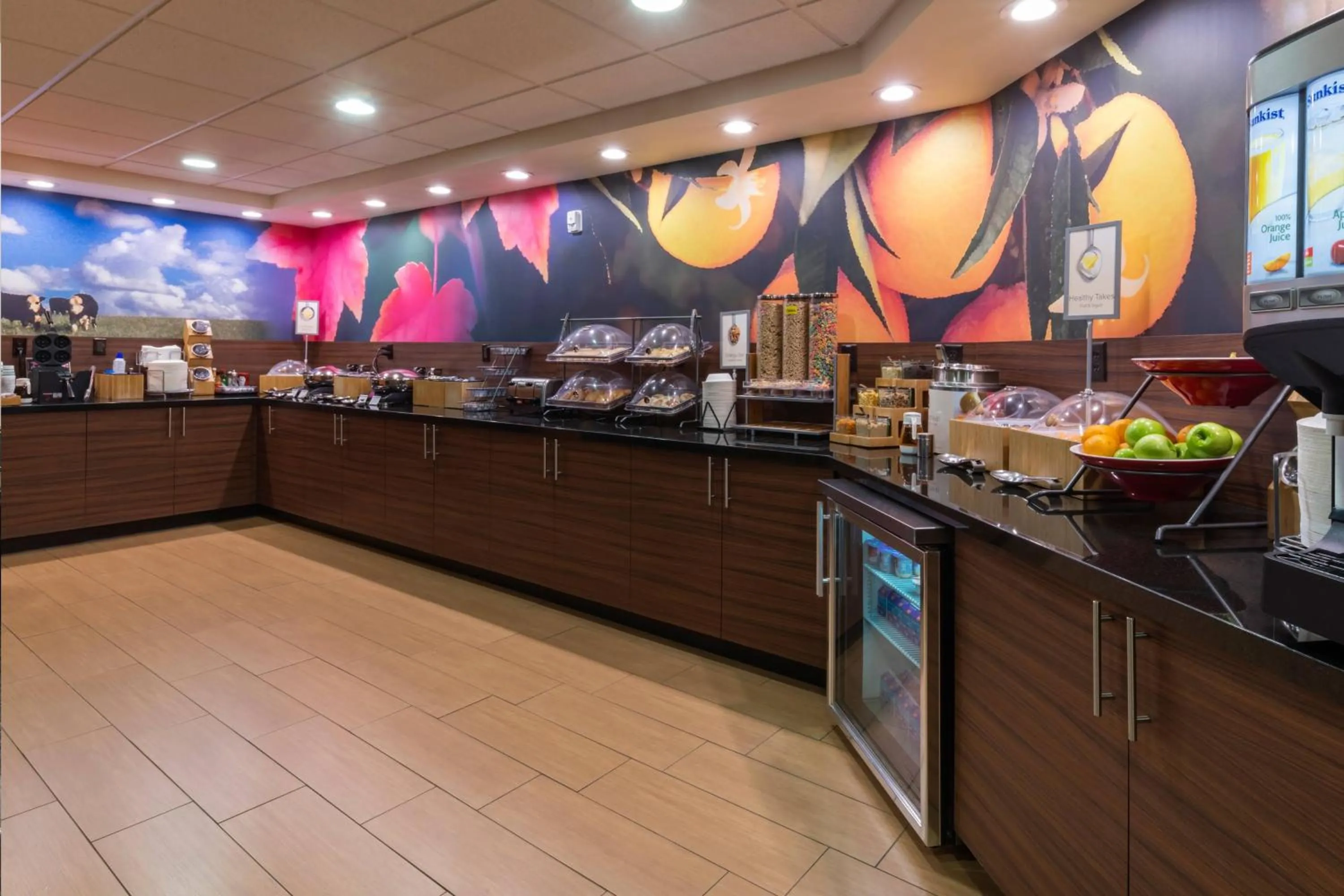 Breakfast in Fairfield Inn Salt Lake City South