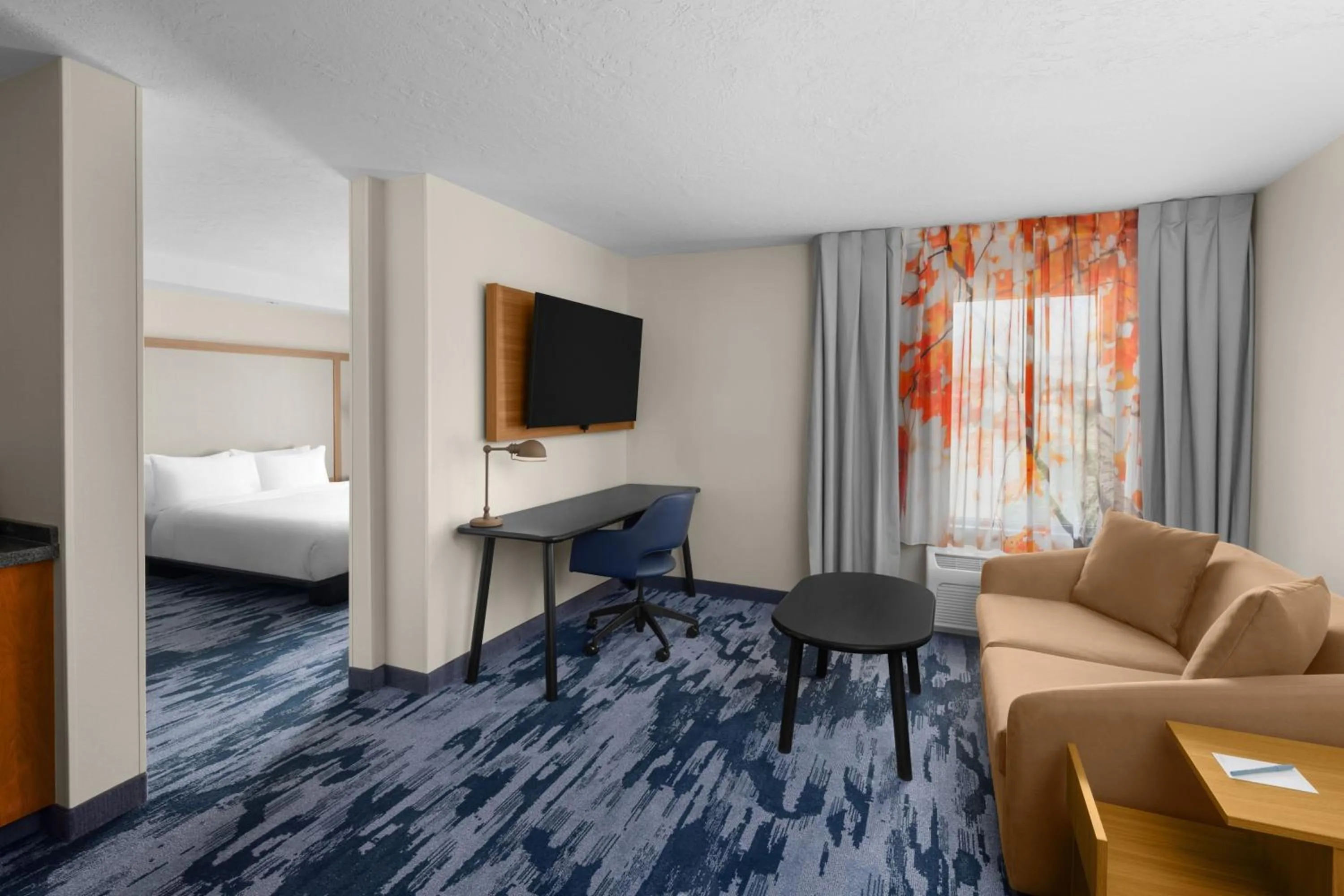 Living room, Bed in Richfield Fairfield Inc