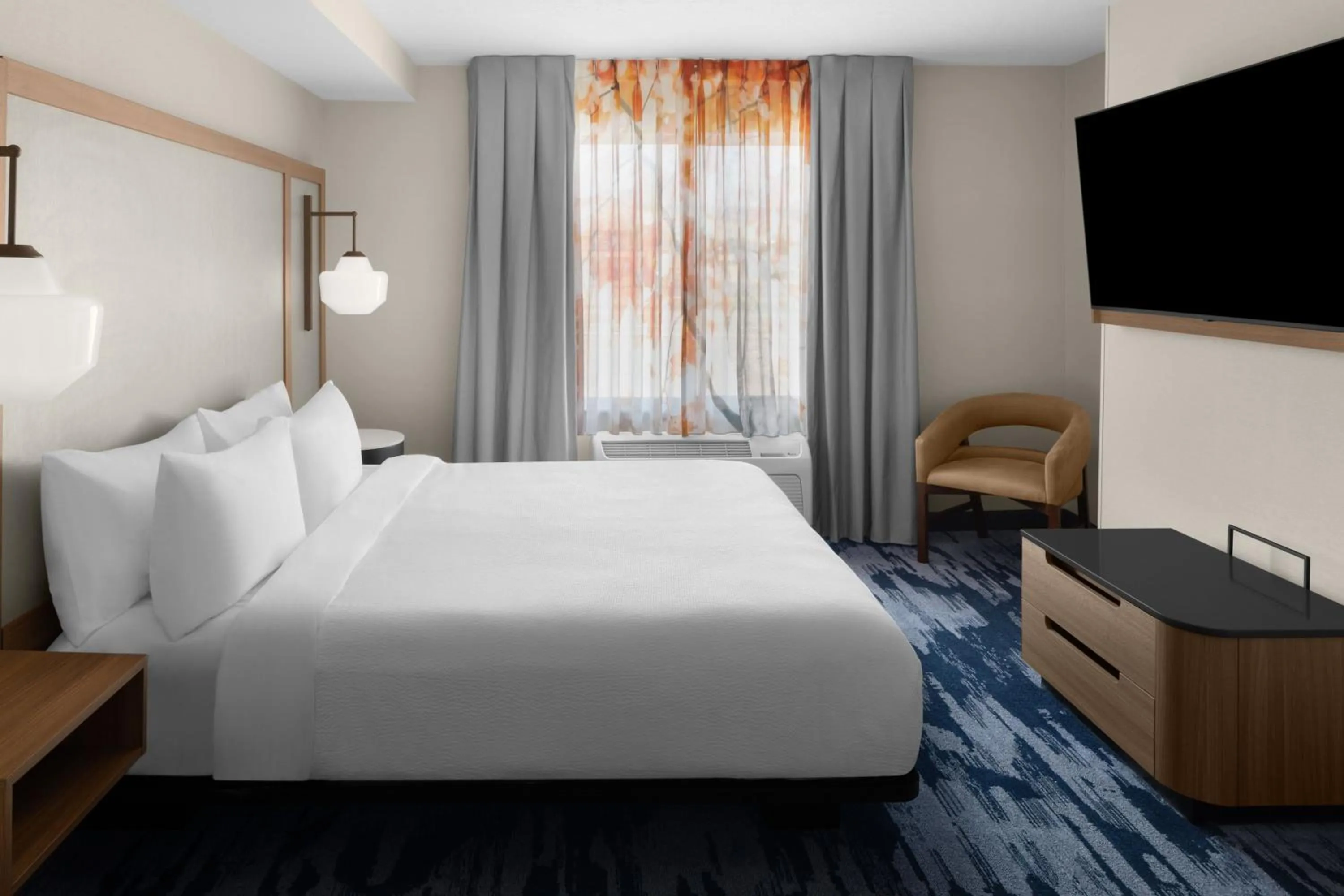 Photo of the whole room, Bed in Richfield Fairfield Inc